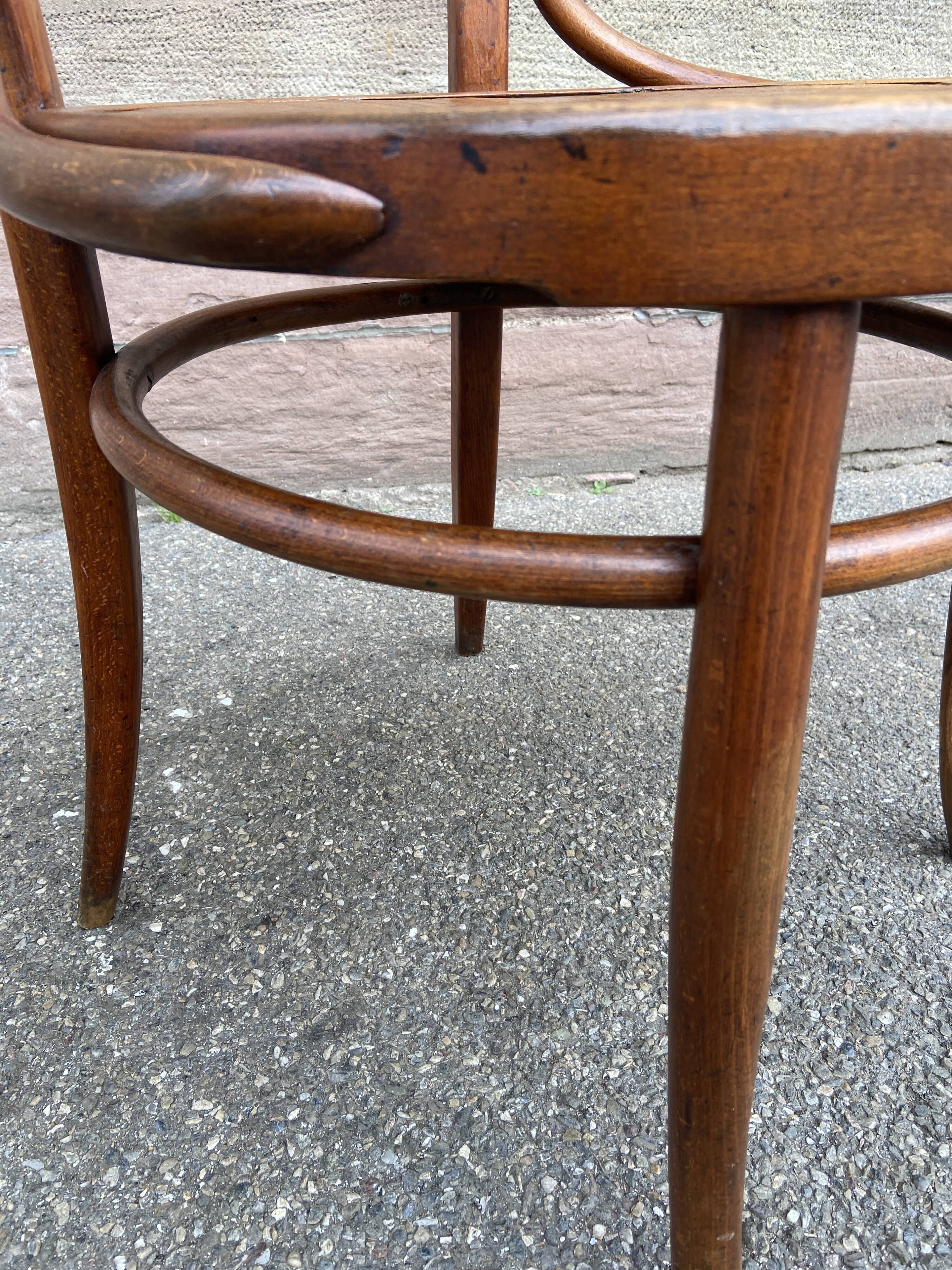 Office chair 1910 by bois courbé j & j kohn in vienna, austria
