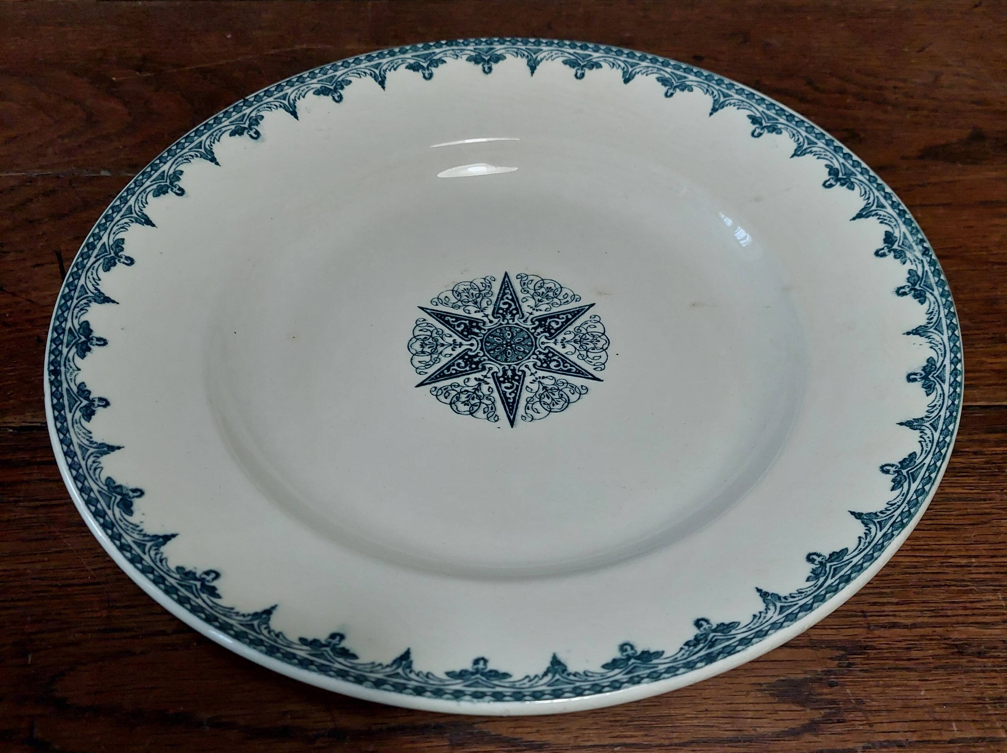 Jules Vieillard Bordeaux 19th century ironstone star service dish