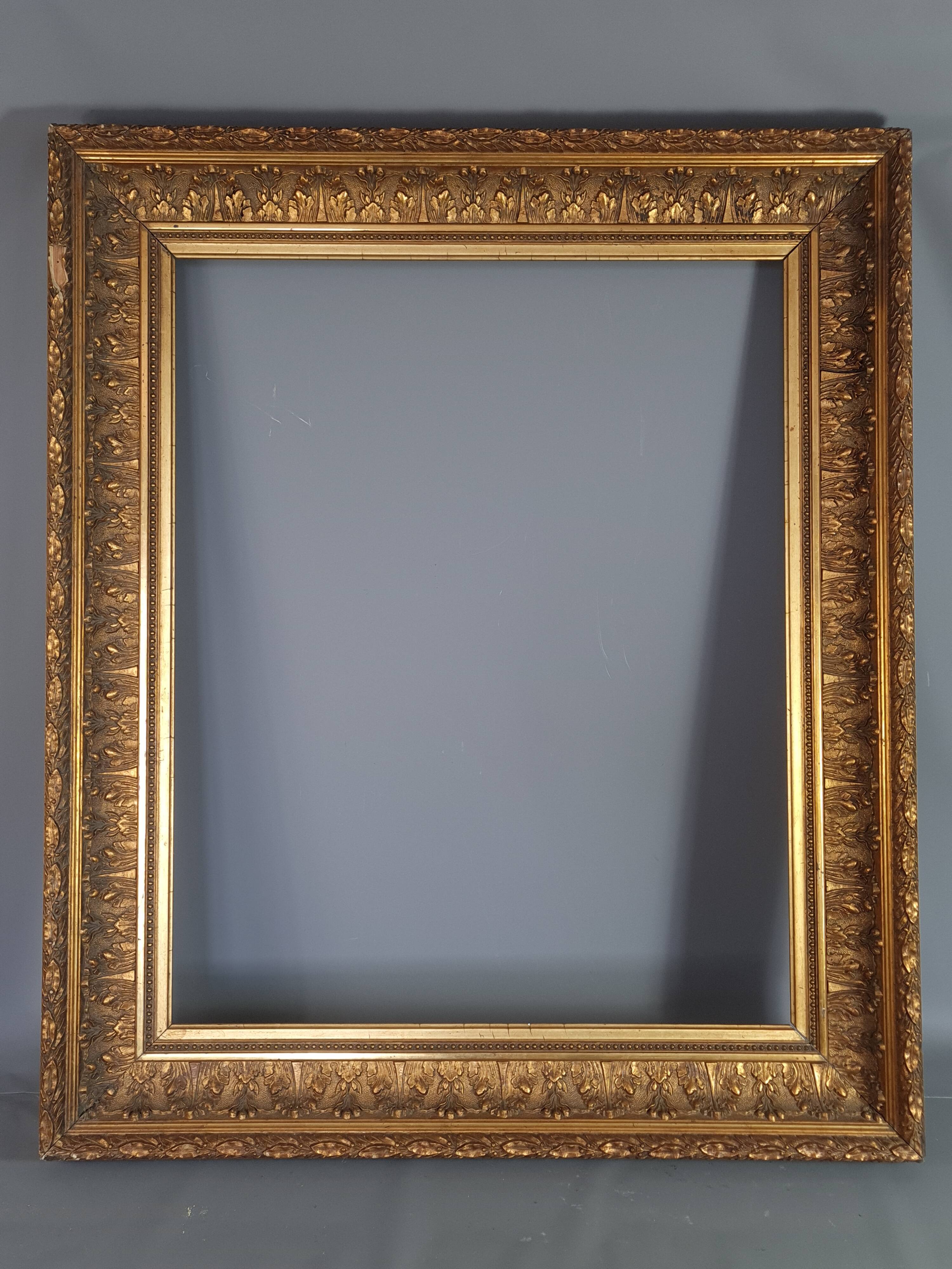 Imposing nineteenth century frame wood and gilded stucco 103x87 foliage 82.7x66.7 cm SB