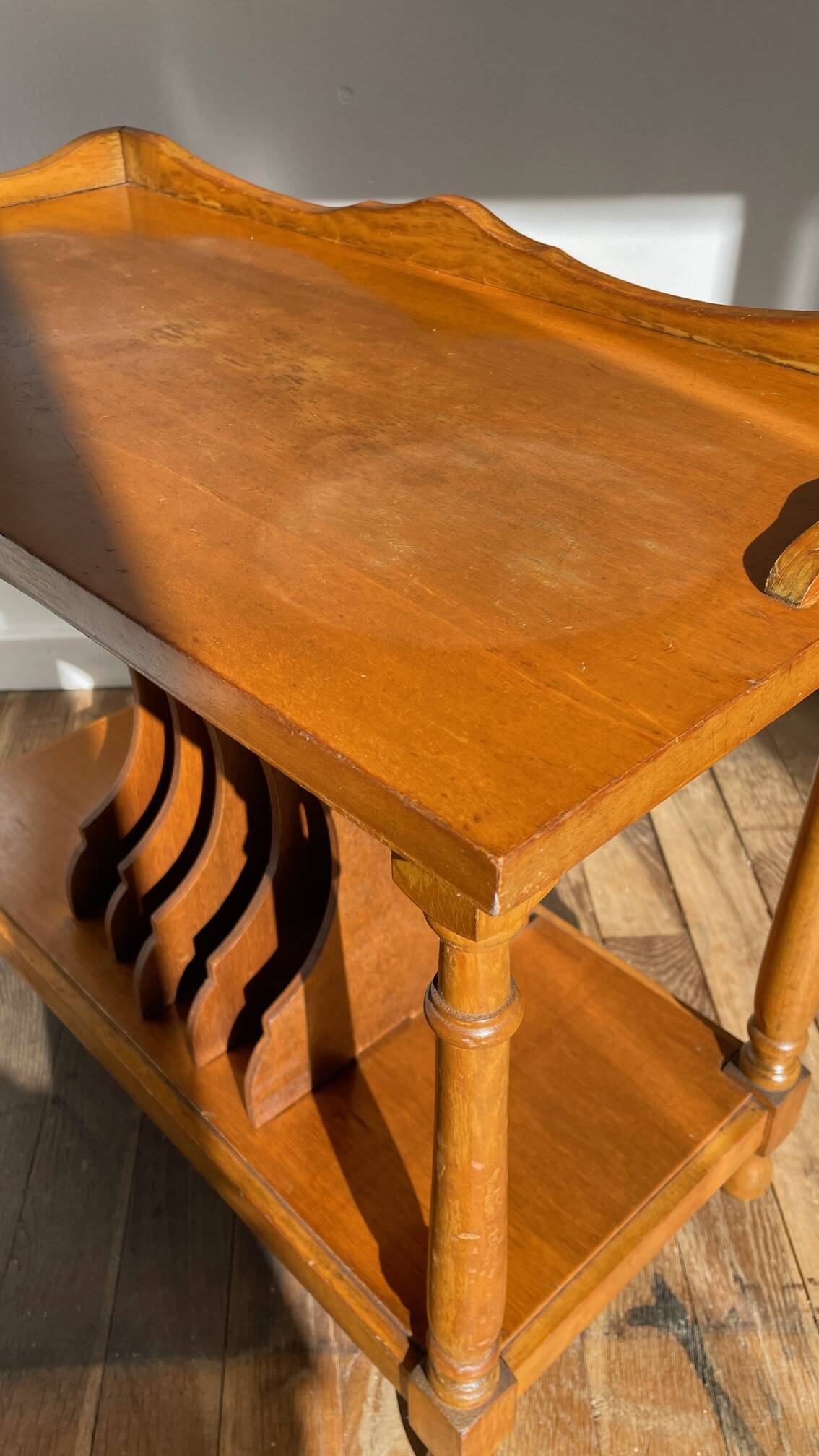 Geometric vintage record player furniture