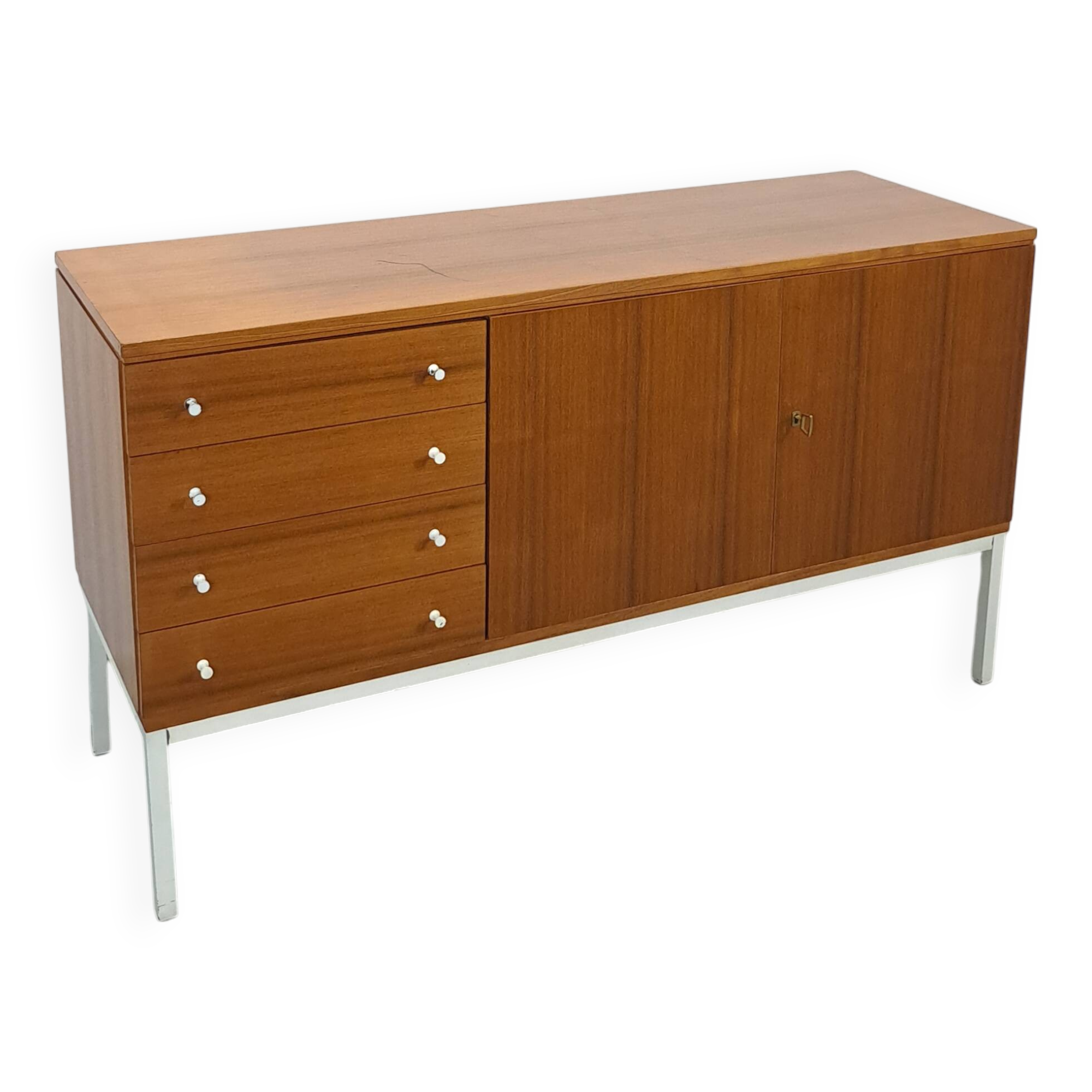 Fineer dressoir uit Zweden met wit stalen poten