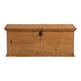 Antique storage trunk (c.1920)