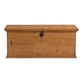 Antique storage trunk (c.1920)