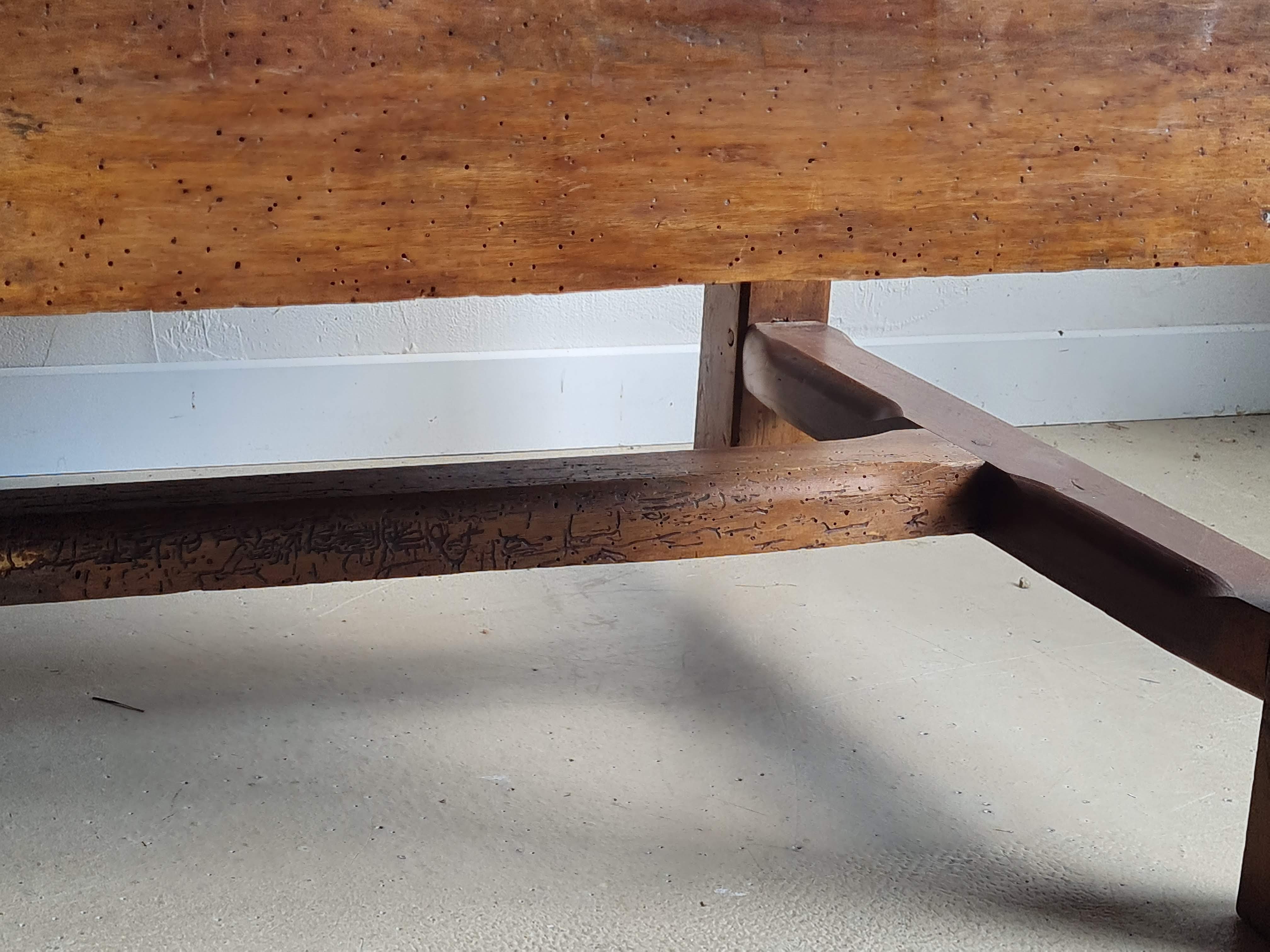 Vintage firm-minded coffee table