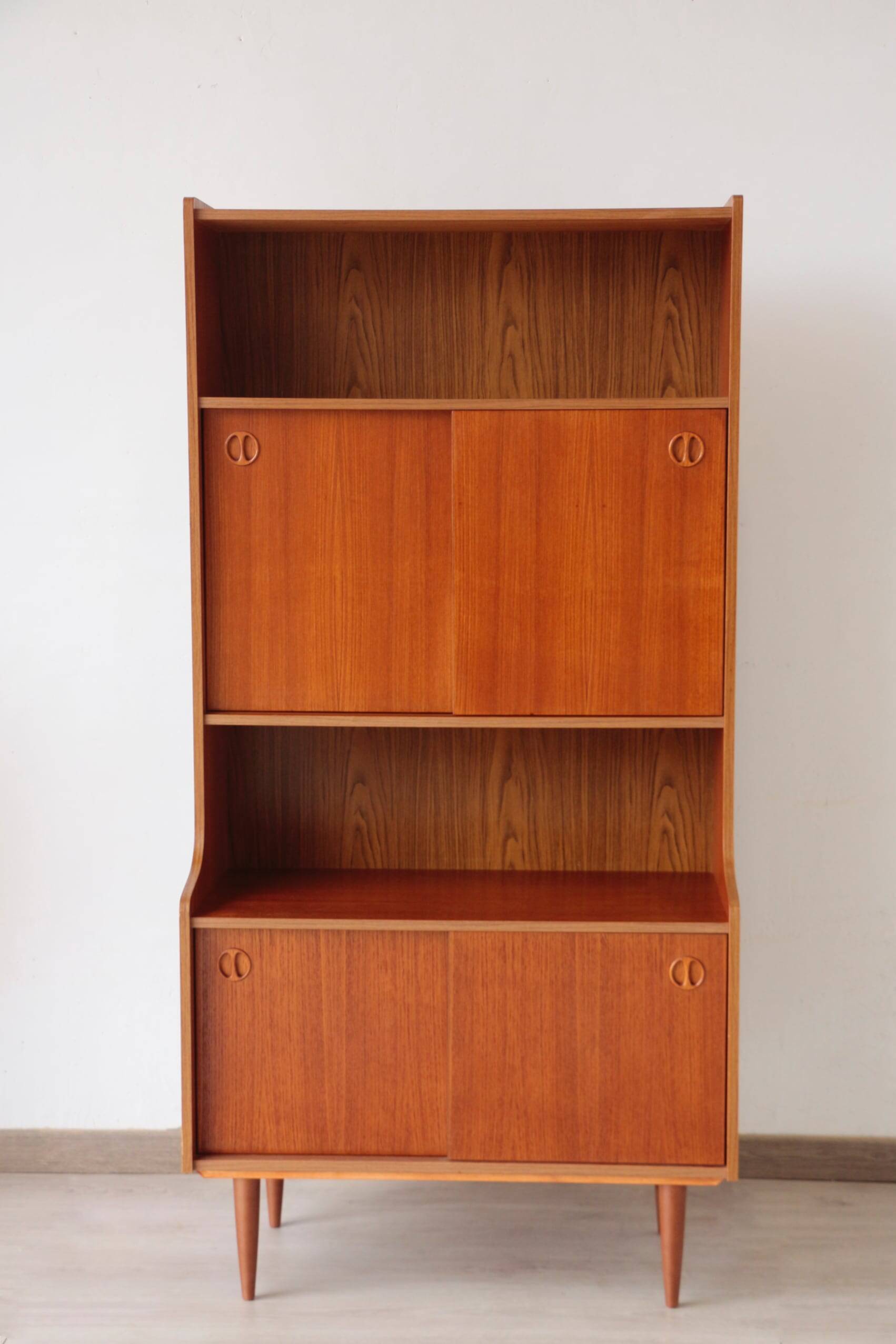 Vintage Scandinavian teak bookshelf – 1960s