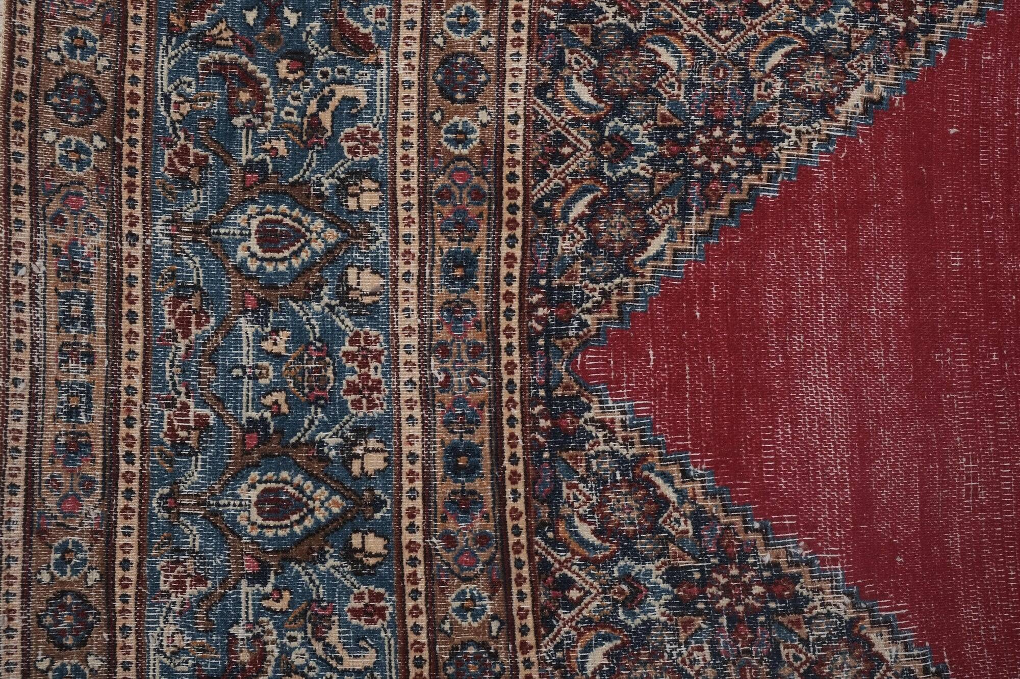 Vintage Turkish handmade rug 215x323 cm