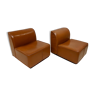 Paire de fauteuils en cuir couleur camel