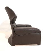 Saporiti Vela Alta leather armchair with ottoman by Giovanni Offredi