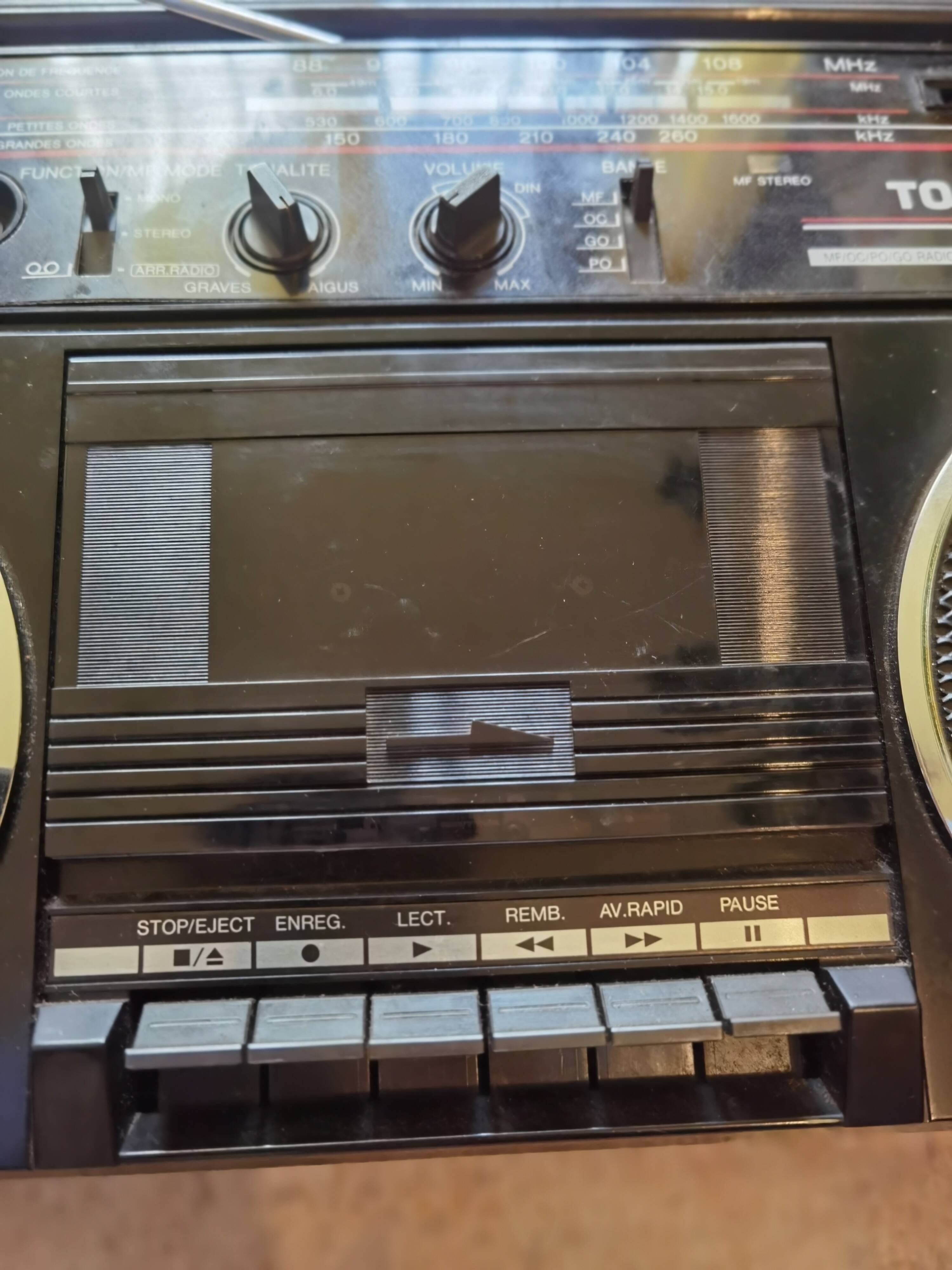 Vintage Toshiba Radio