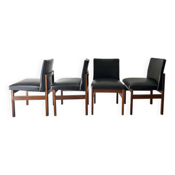 Ensemble de quatre chaises de salle à manger en teck Vanson Peter Hayward d'époque mid-century, noires d'origine.