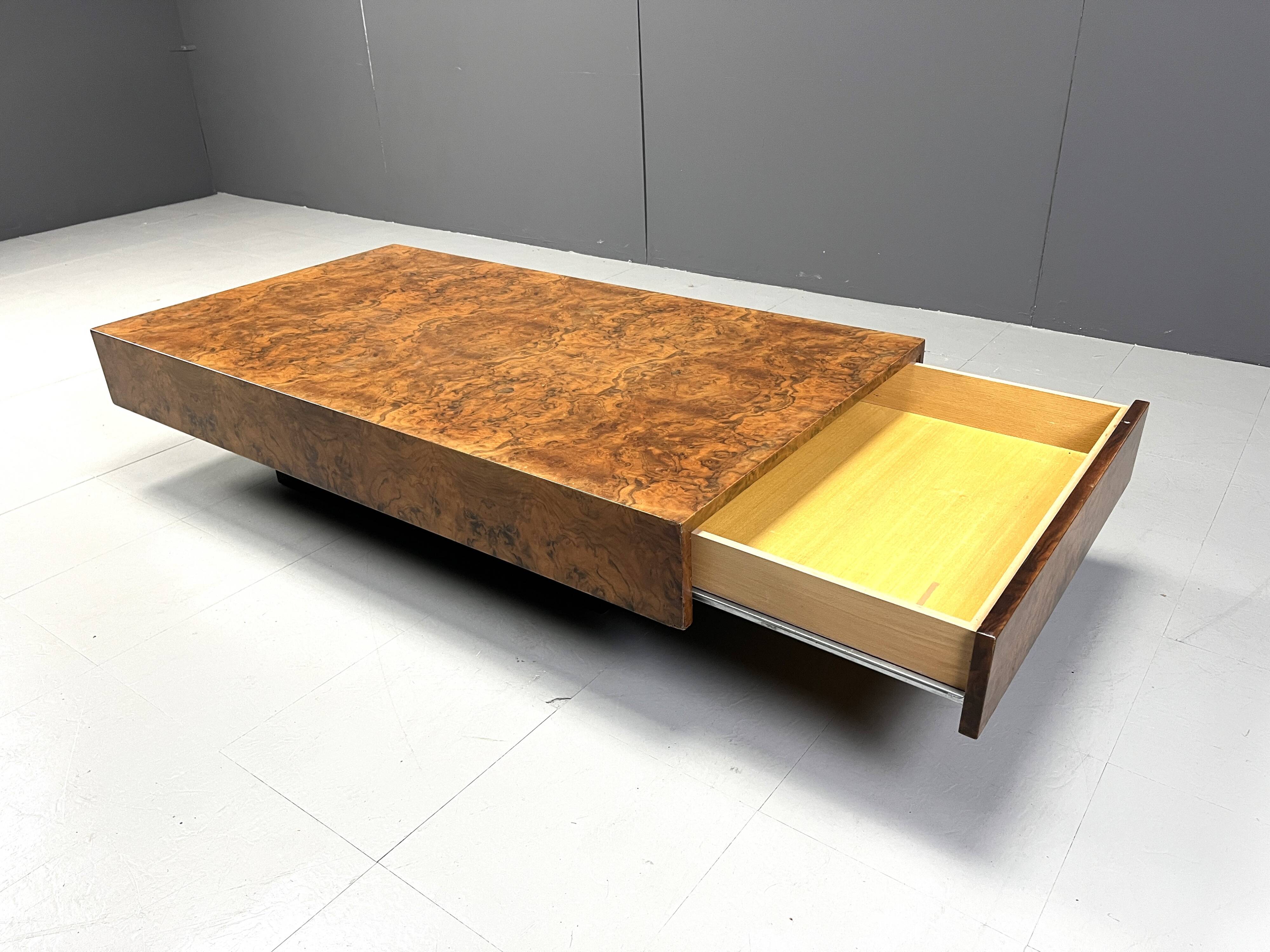 Table basse vintage en bois de loupe, 1970