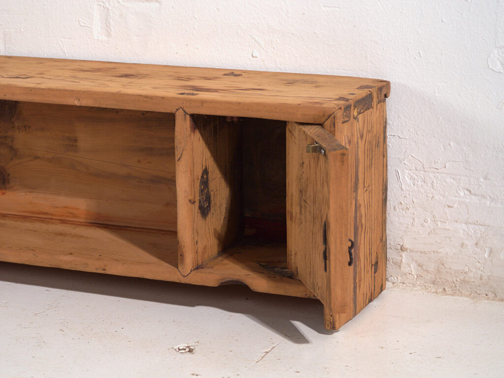 Old pine wood buffet – China, circa 1930