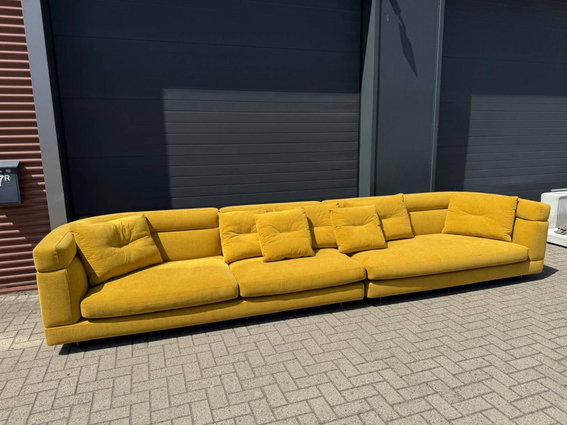 Minotti - Alexander sofa by Rodolfo Dordoni