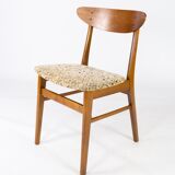 Set of six dining room chairs in teak and upholstered with light fabric, of danish design, 1960S