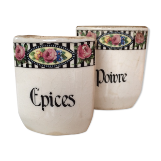 Set of 2 spice pots