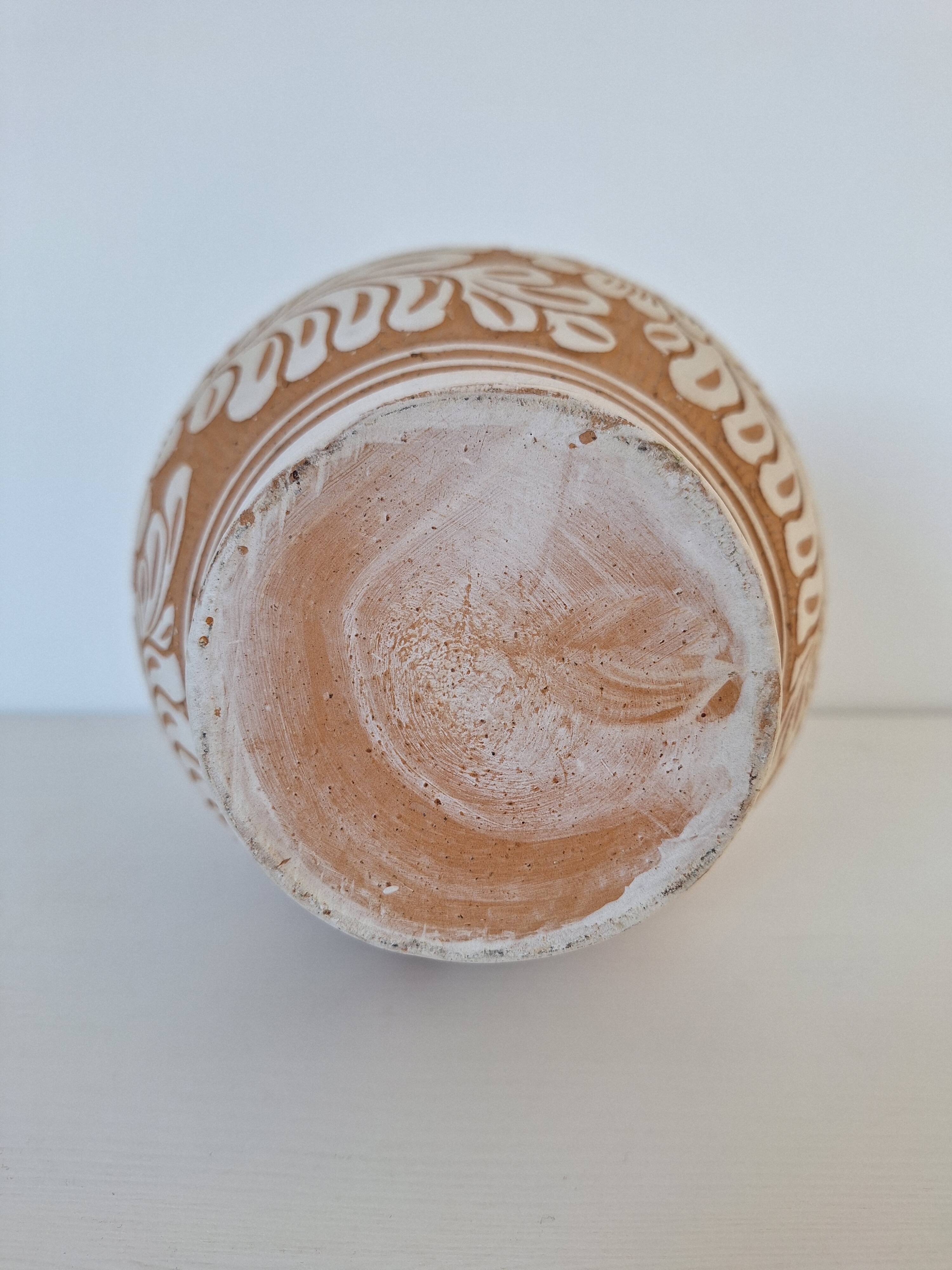 Vase / Poterie d'art artisanal crème et beige