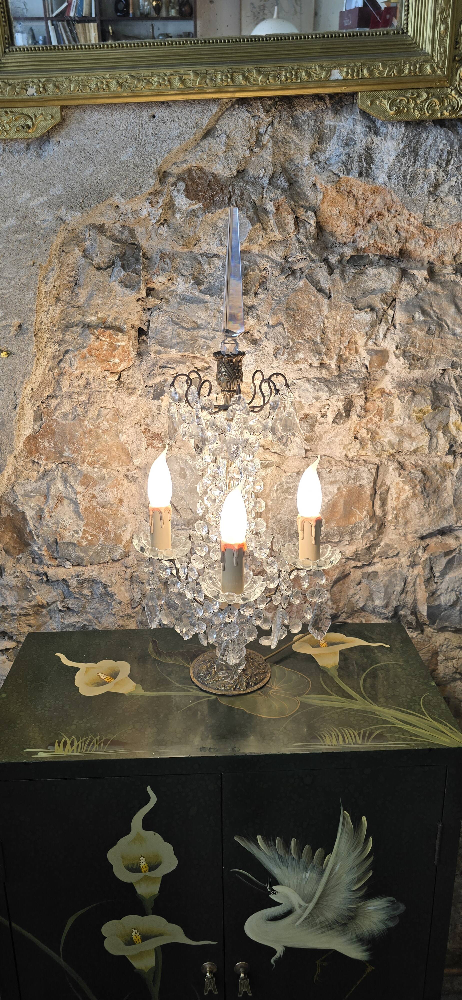 Girandole in gilded bronze and glass pendants