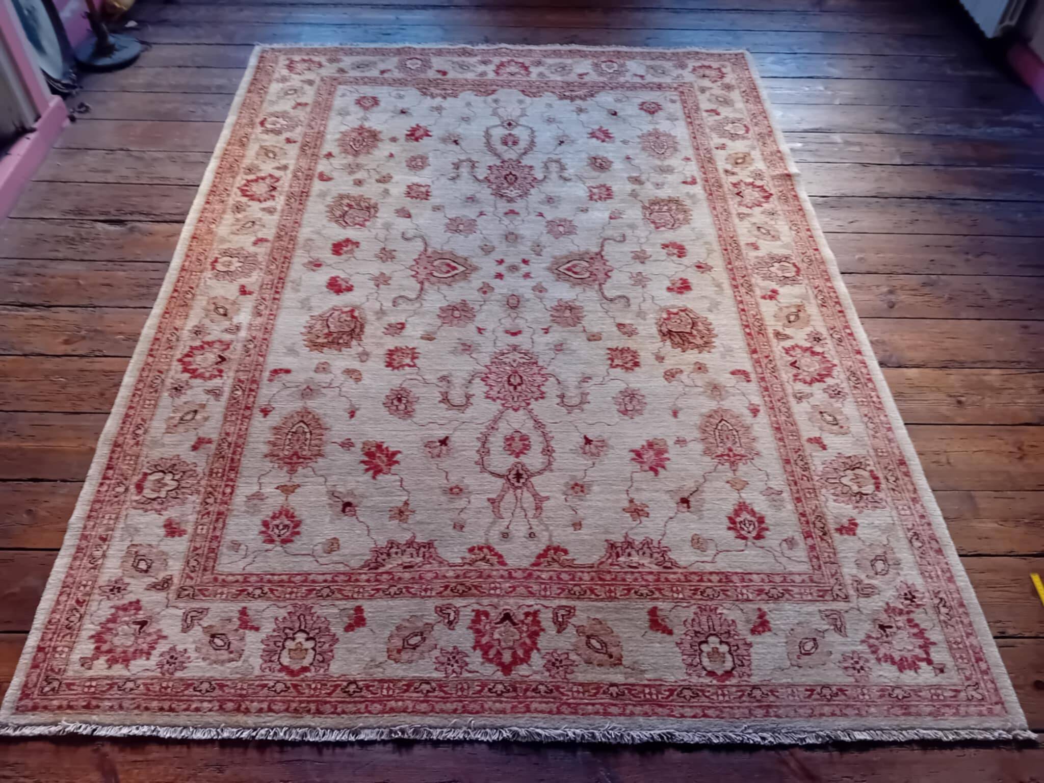 Tapis Pakistanais Farahan fait main 272x199cm