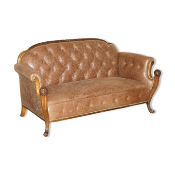 Chesterfield Regency 1810 antique canapé restored in leather with a carved frame.