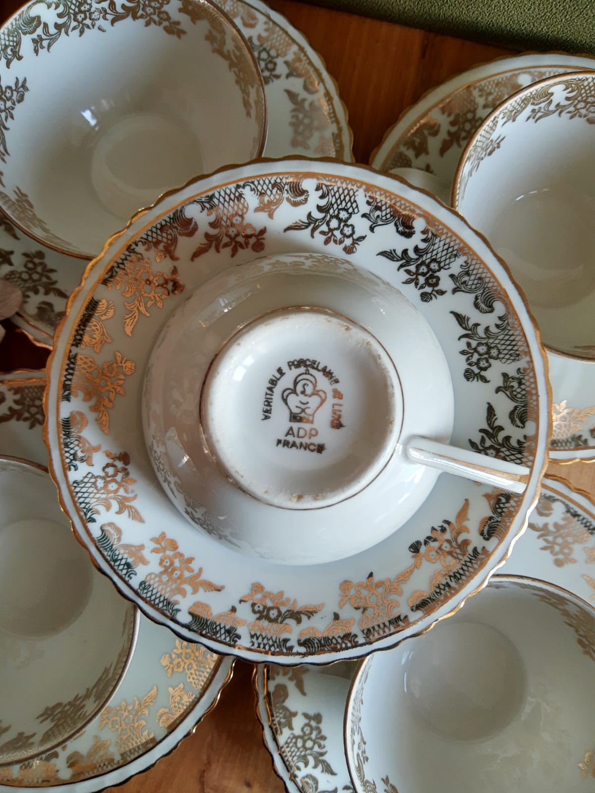 Ensemble service à café 5 tasses et sous tasses Porcelaine de Luxe ADP France