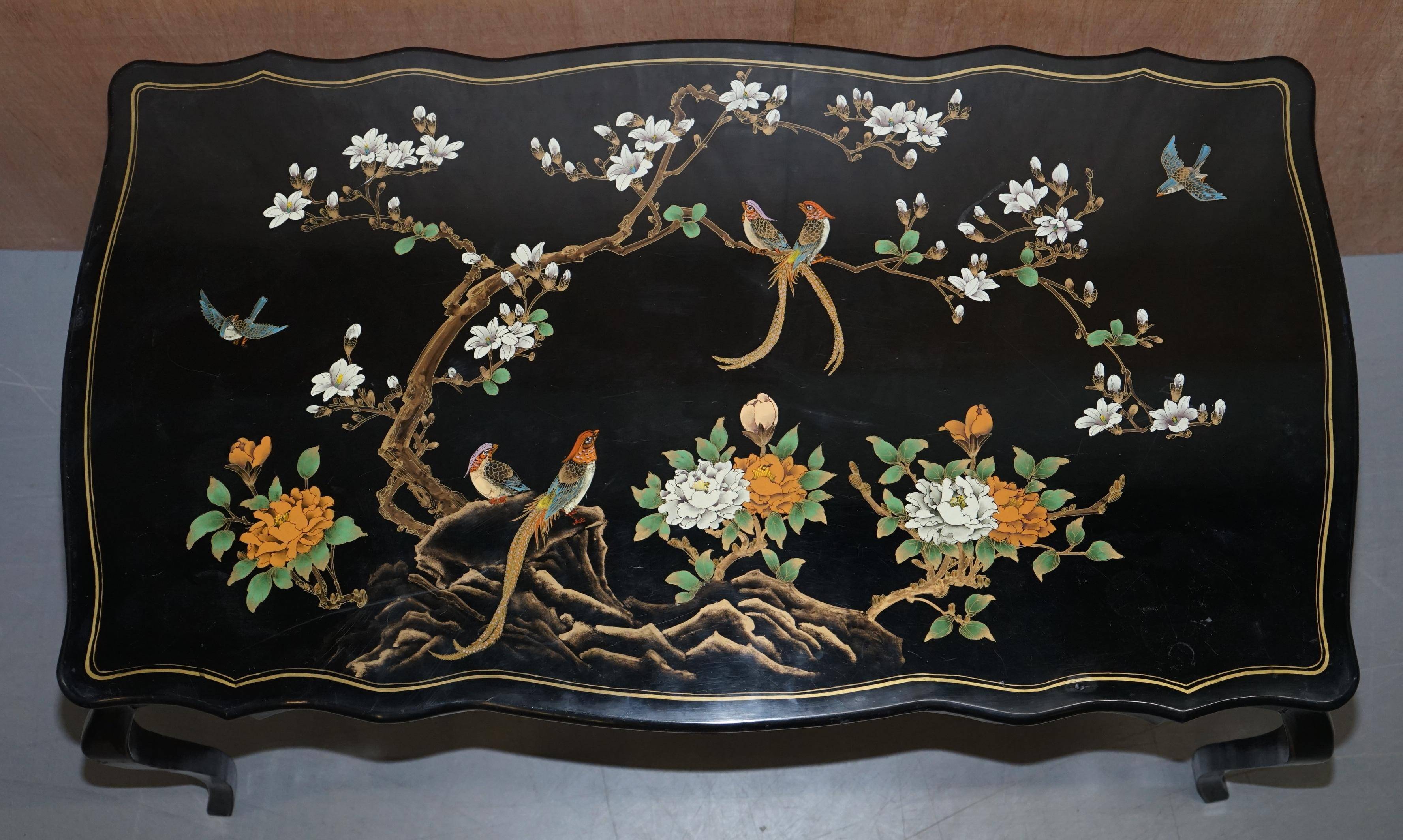 Bureau d'écriture vintage peint polychrome laqué noir avec oiseaux et fleurs