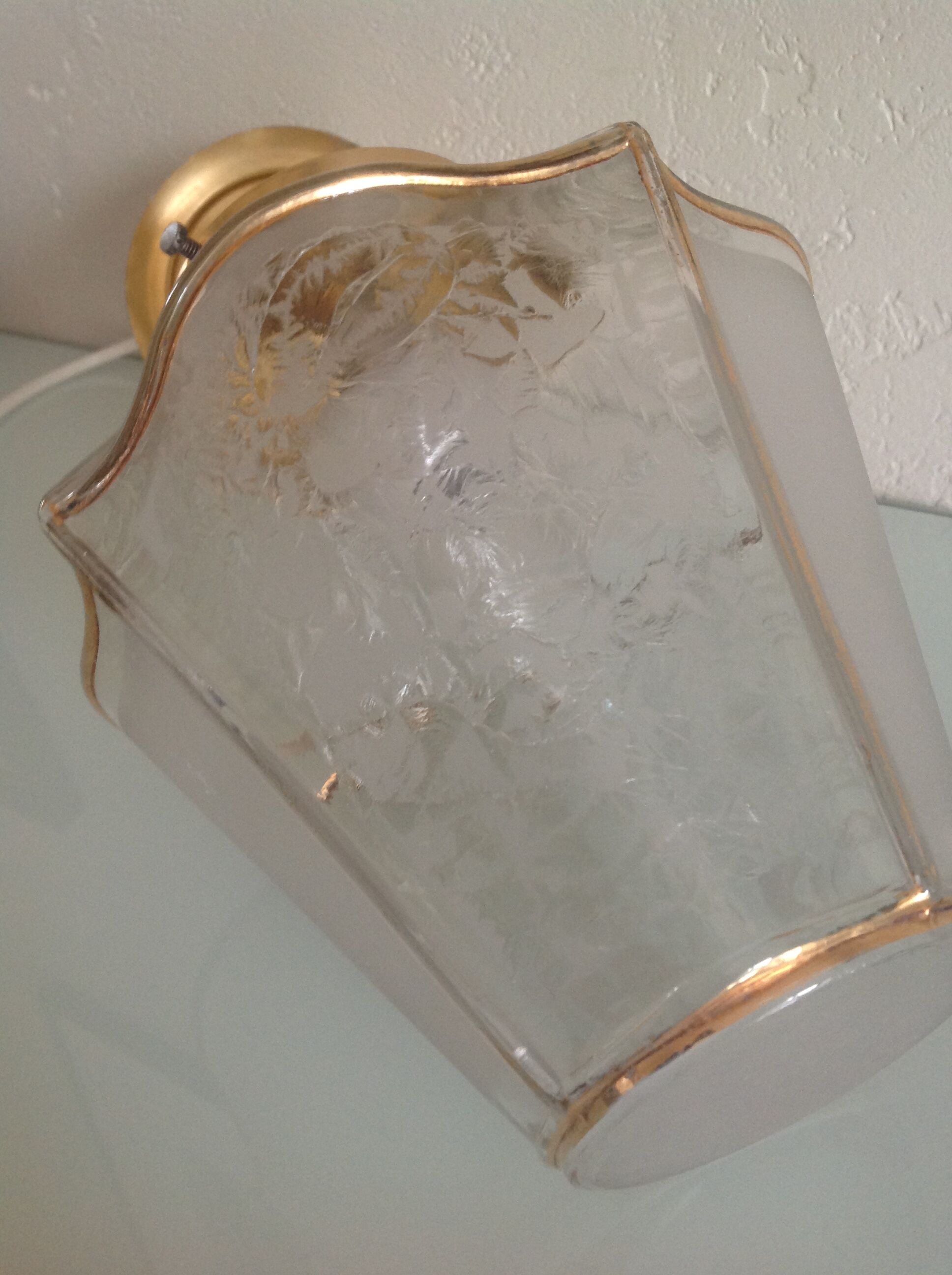 Suspension lanterne quatre faces  en verre dépoli et métal doré art déco / art nouveau