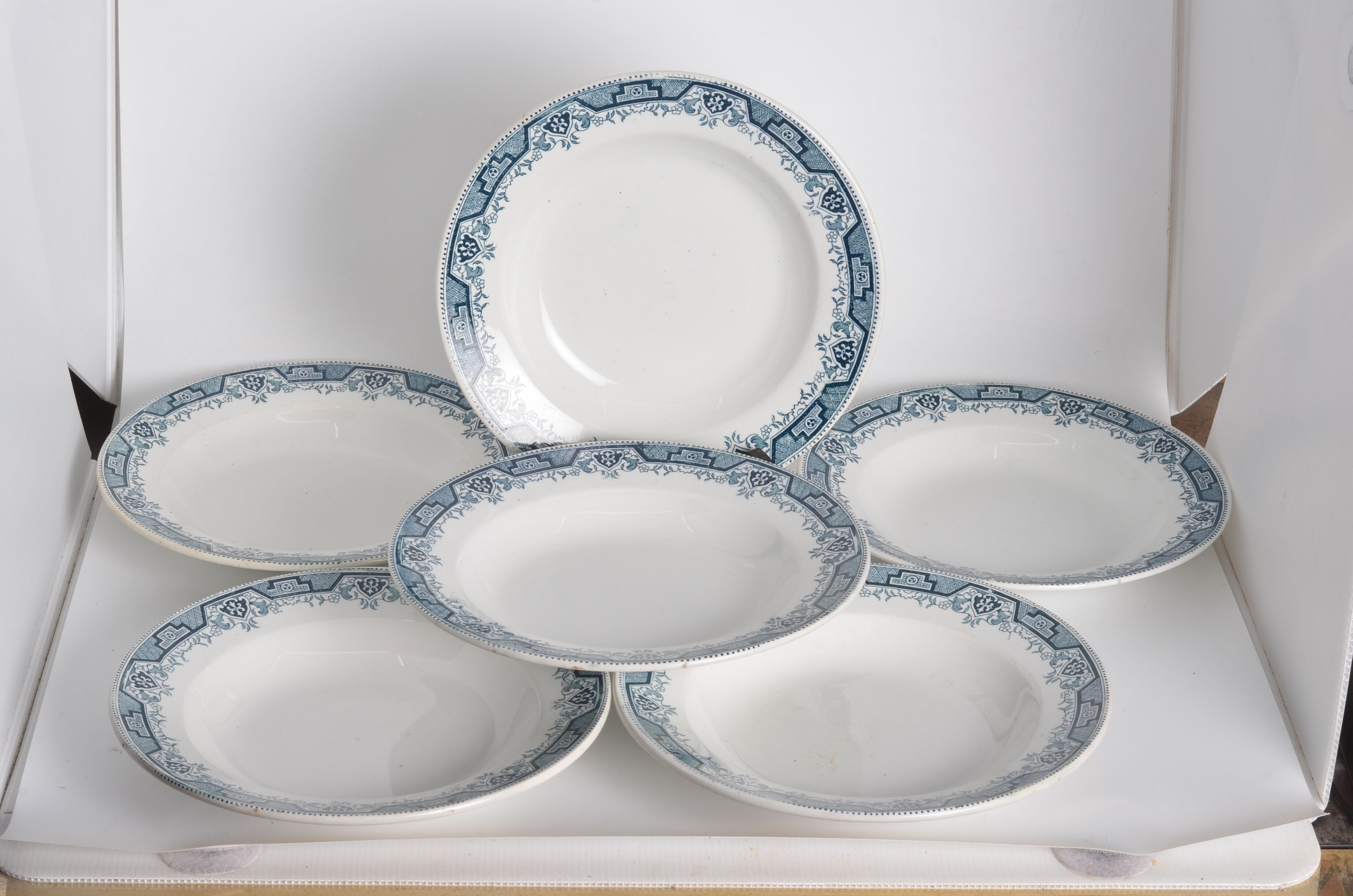 Hollow plates earth of iron.