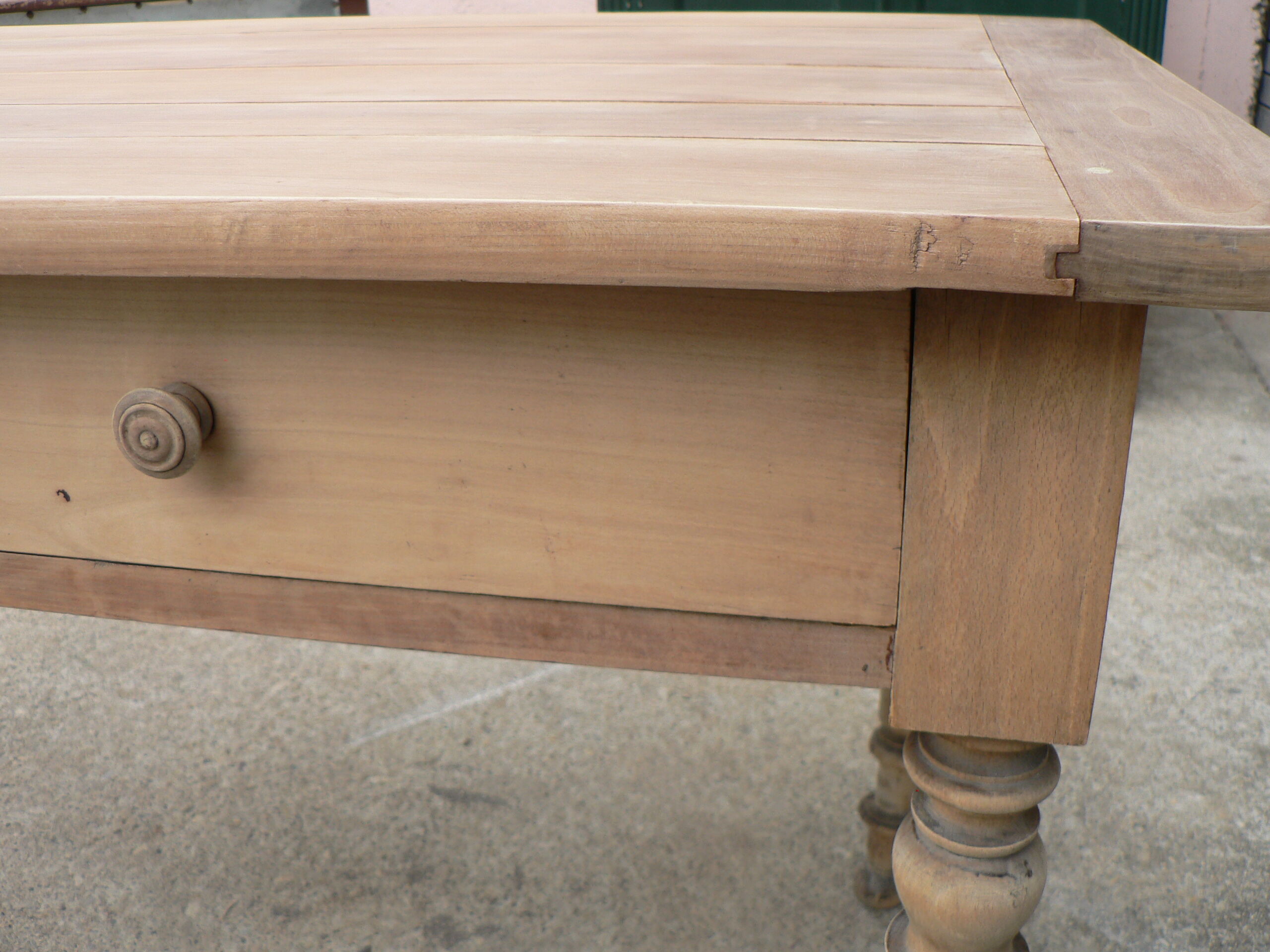 Table de ferme cuisine décapé 131cm