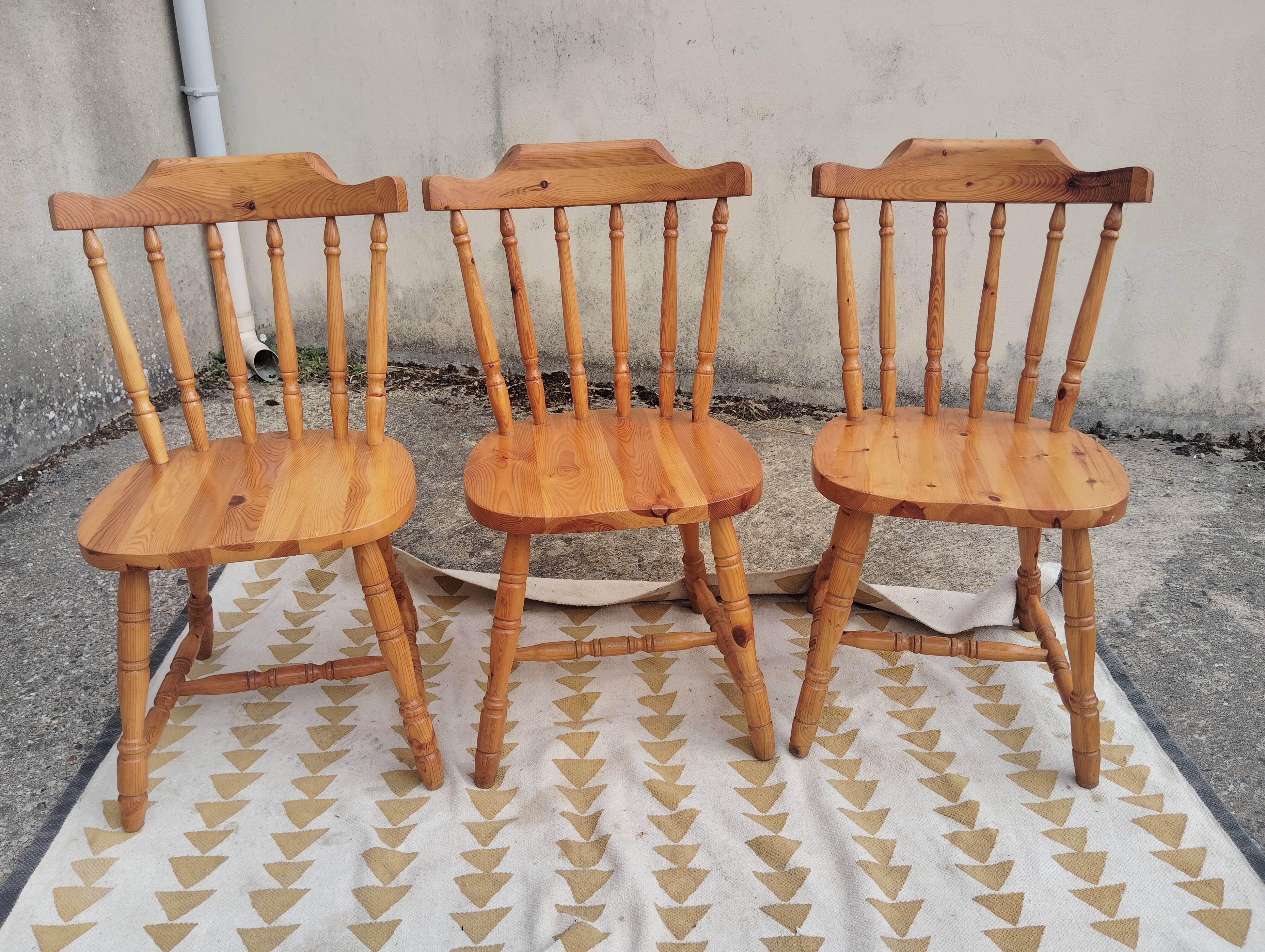 Set 3 chaises bistrot western esprit " Windsor"