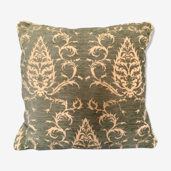 Decorative pillow case in velvet with ottoman turkish 16th century motifs