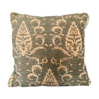 Decorative pillow case in velvet with ottoman turkish 16th century motifs