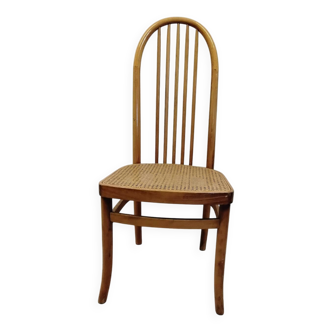 Chaise en bois cannée modèle " Eden"
