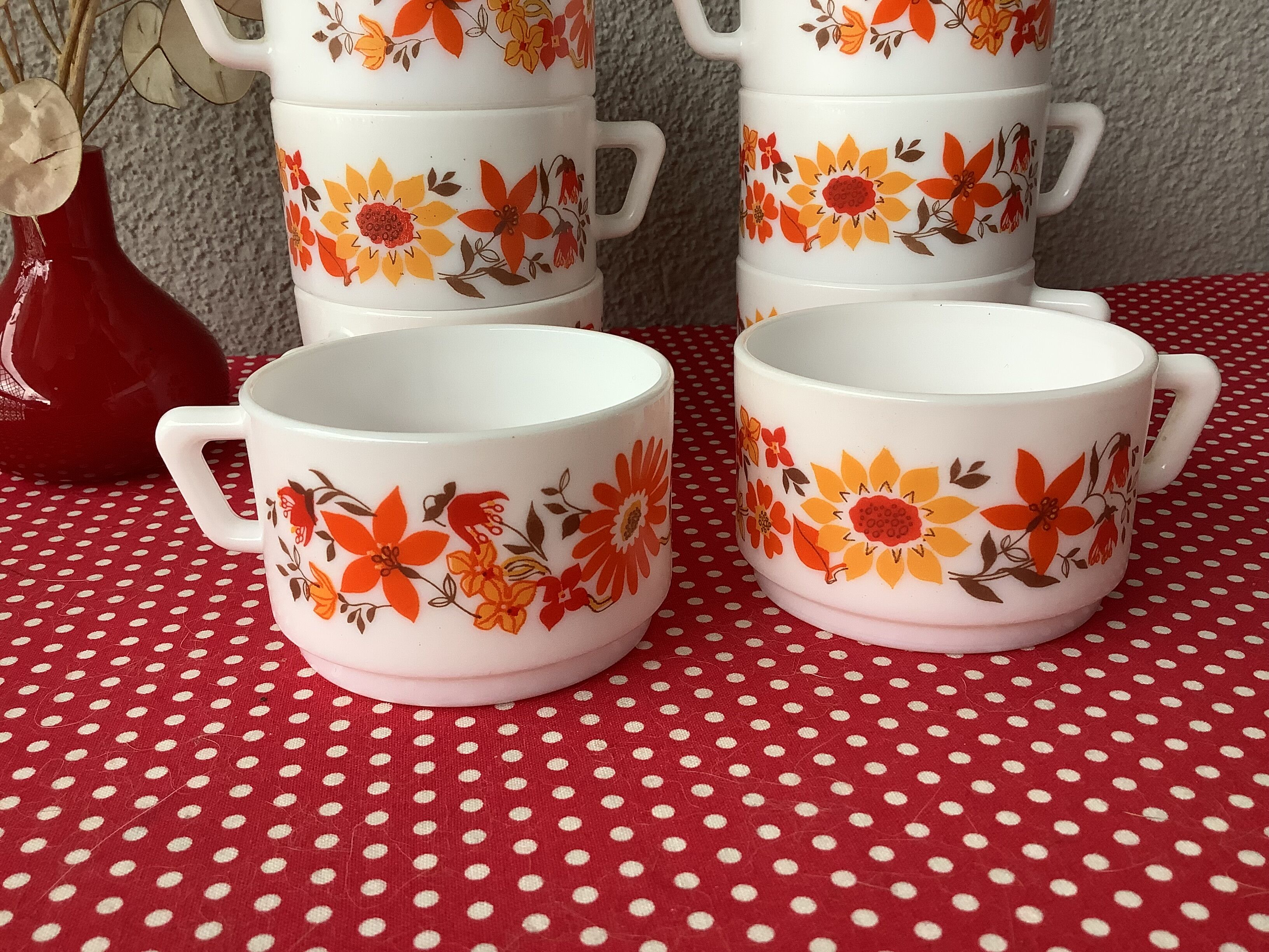Arcopal Cups "Flora" - Marguerite and Sunflower seventies