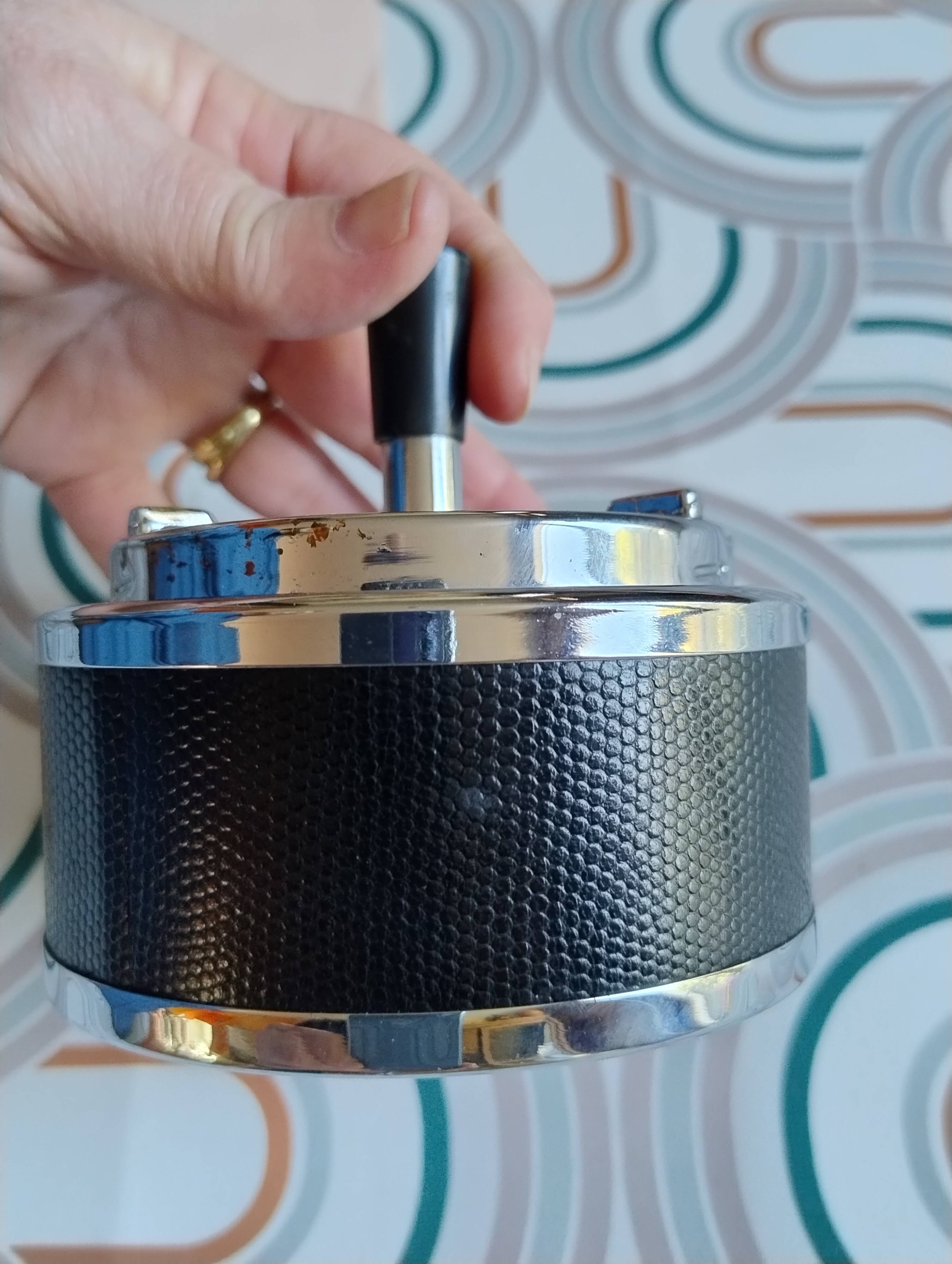 Soveno vintage rolling ashtray