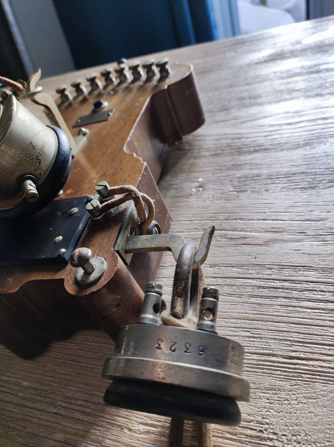 Standard telephone