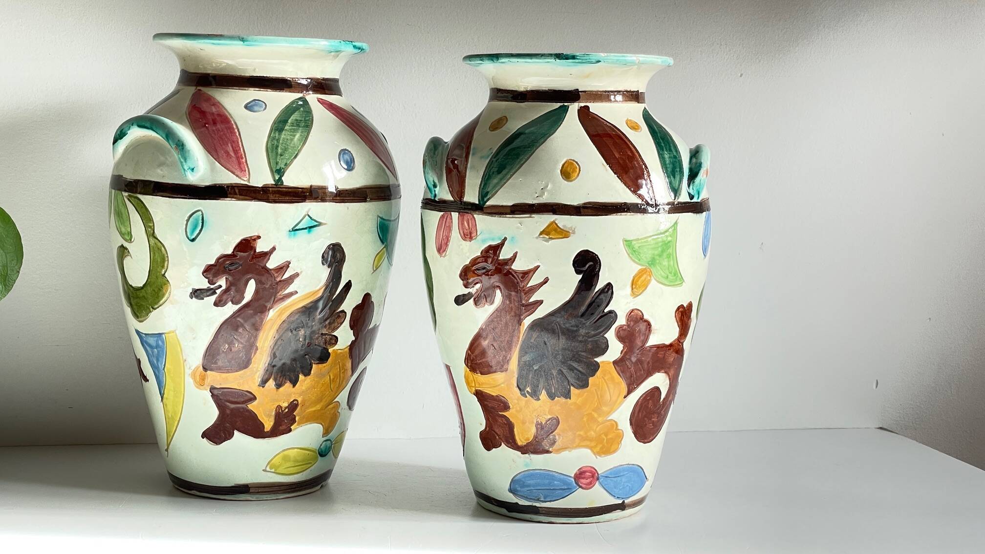 Vases vintage italy motif dragon