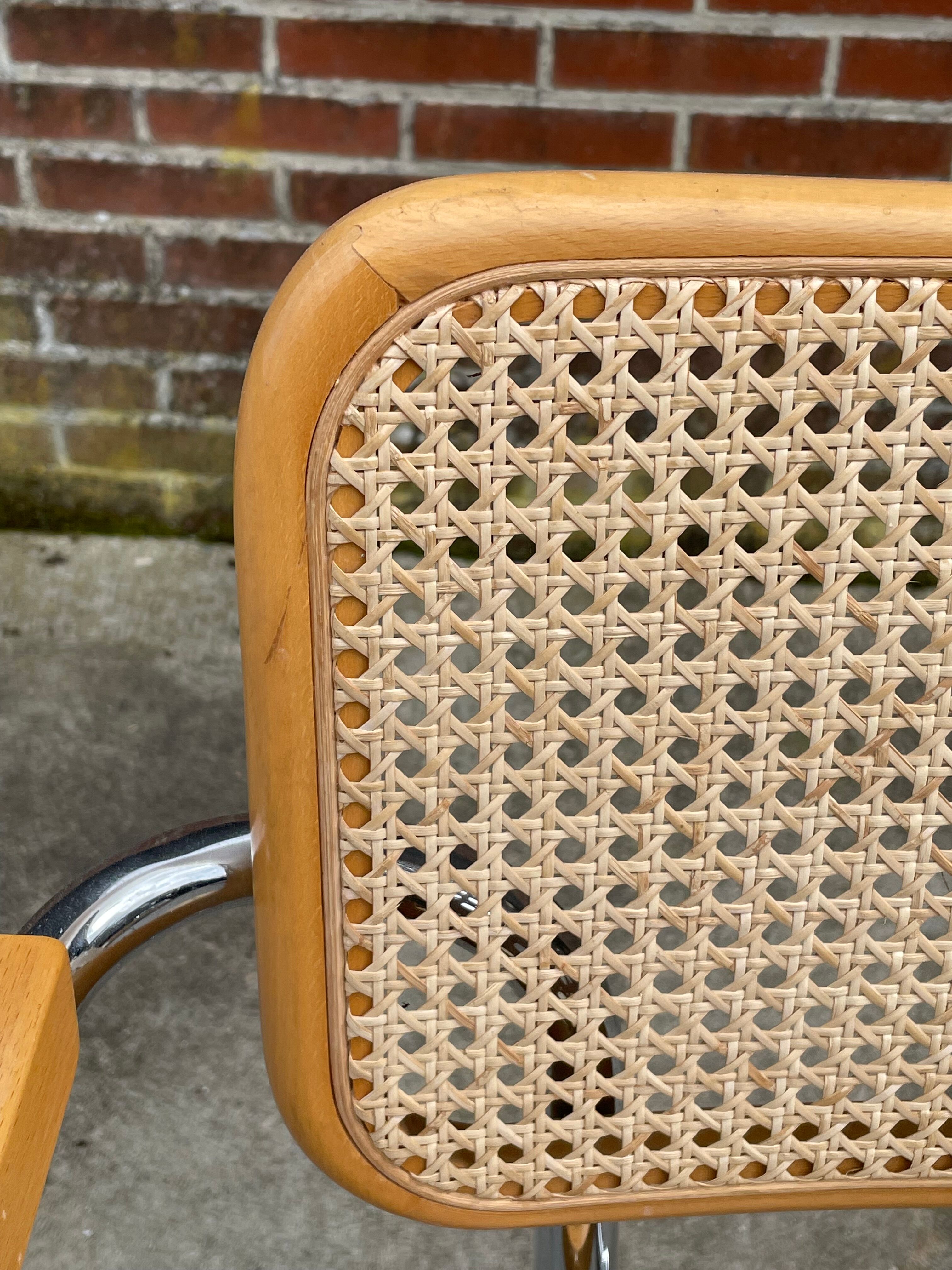 Cesca chair B64 with armrests by Marcel Breuer Design