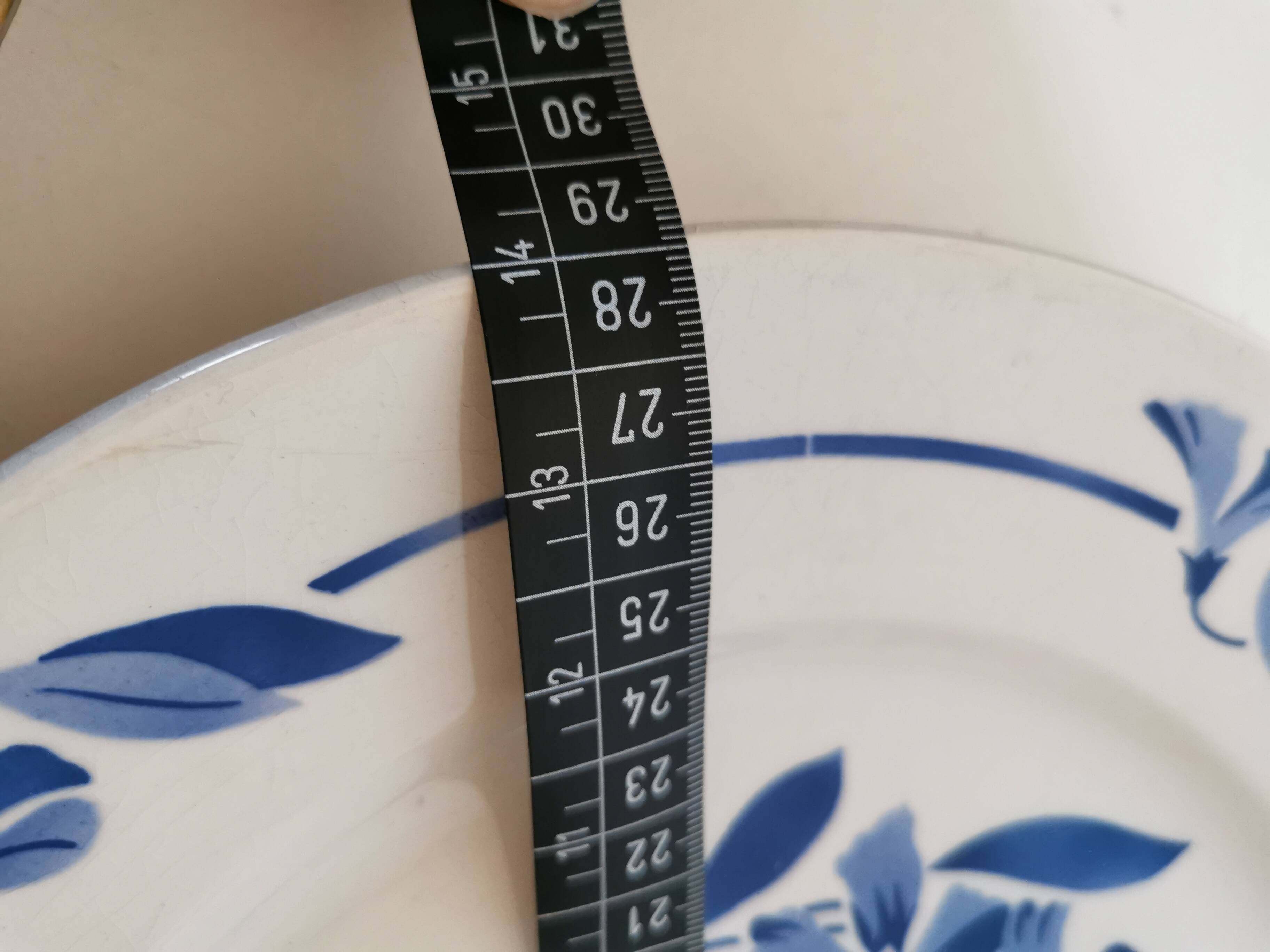 Creil et Montereau round serving dish, blue flower motif