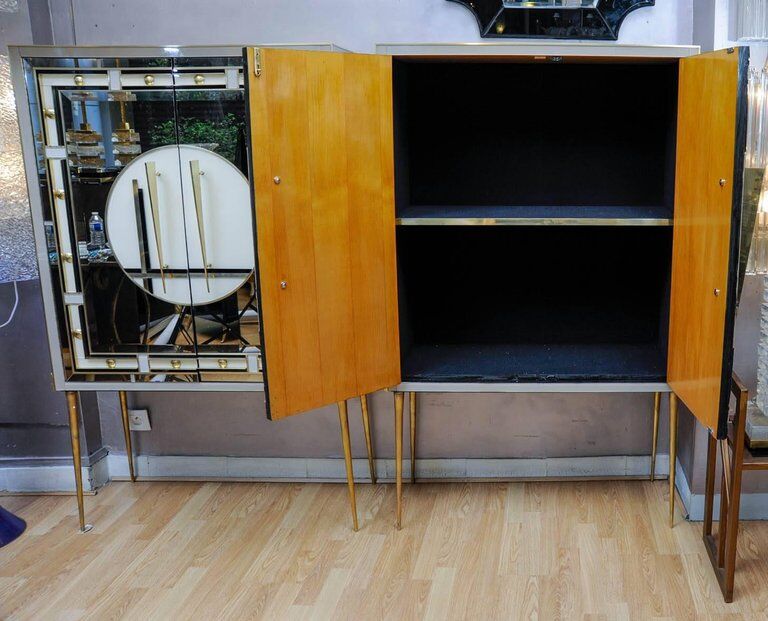 Cabinet tinted glass