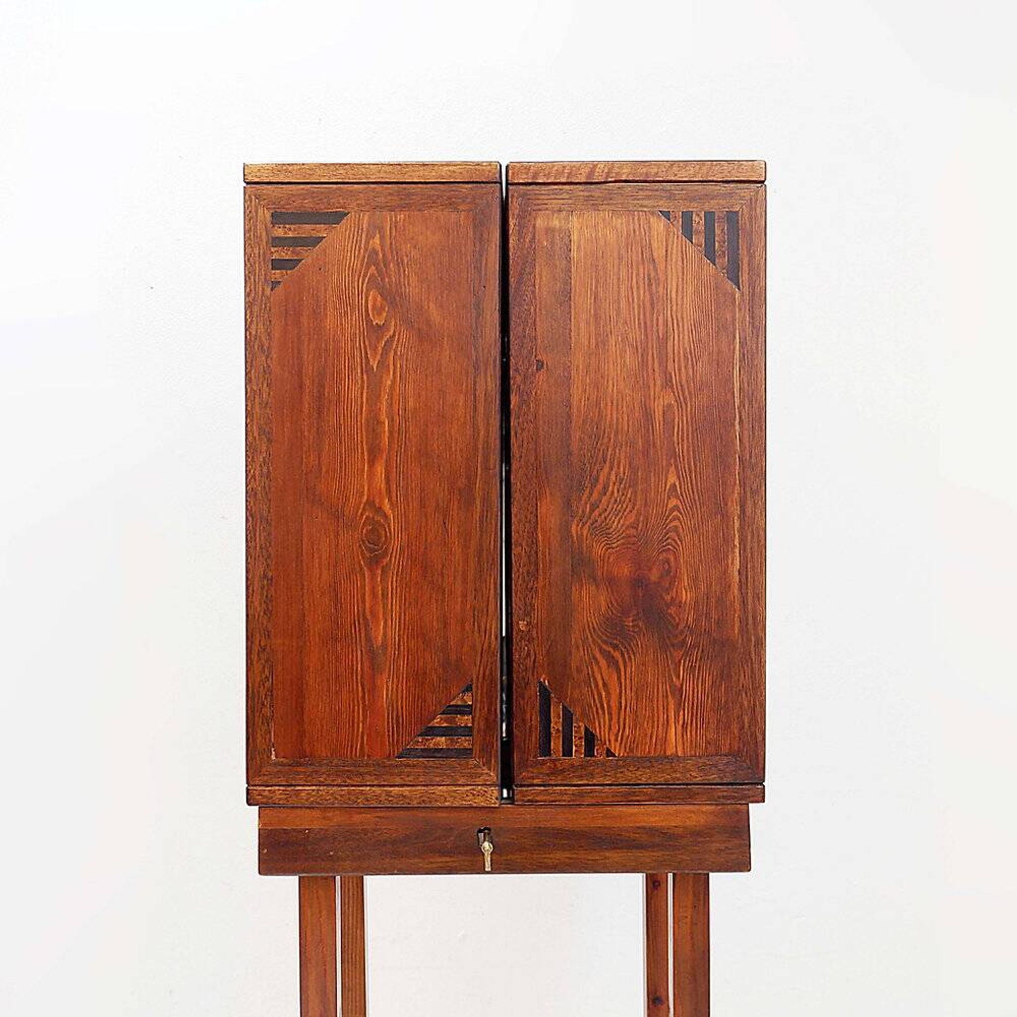 Contemporary wooden bar furniture