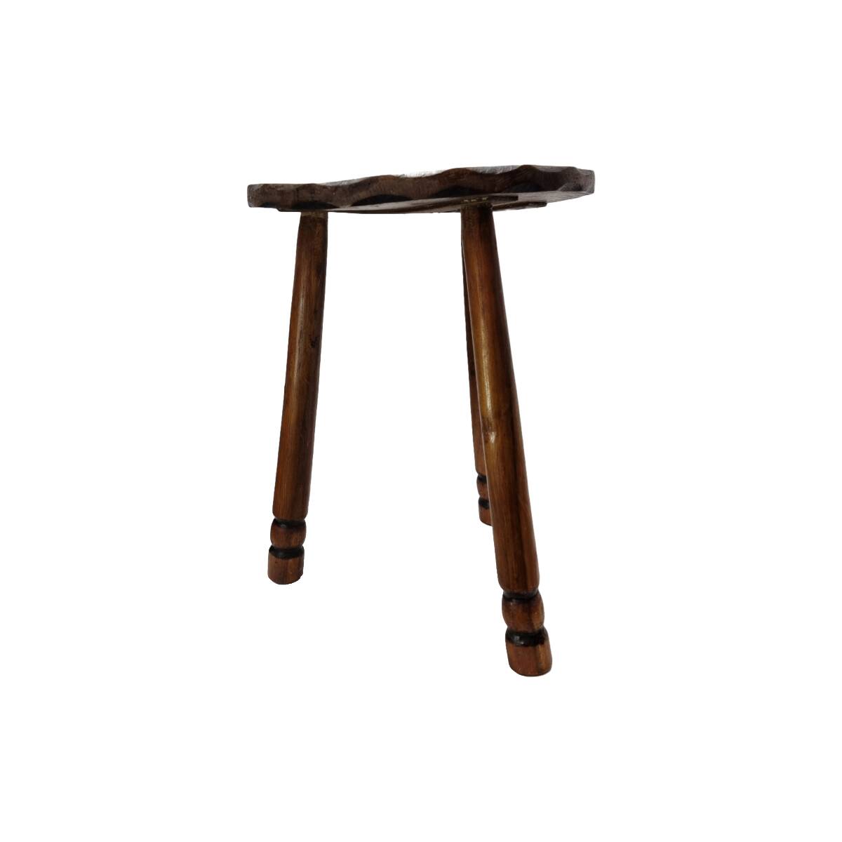 Tabouret tripode en chêne français, années 1960