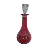 Carafe verre rose rouge à facettes ,décor floral muguet émaillé et peint