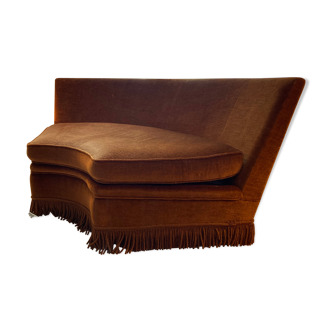Velvet bench rounded shape