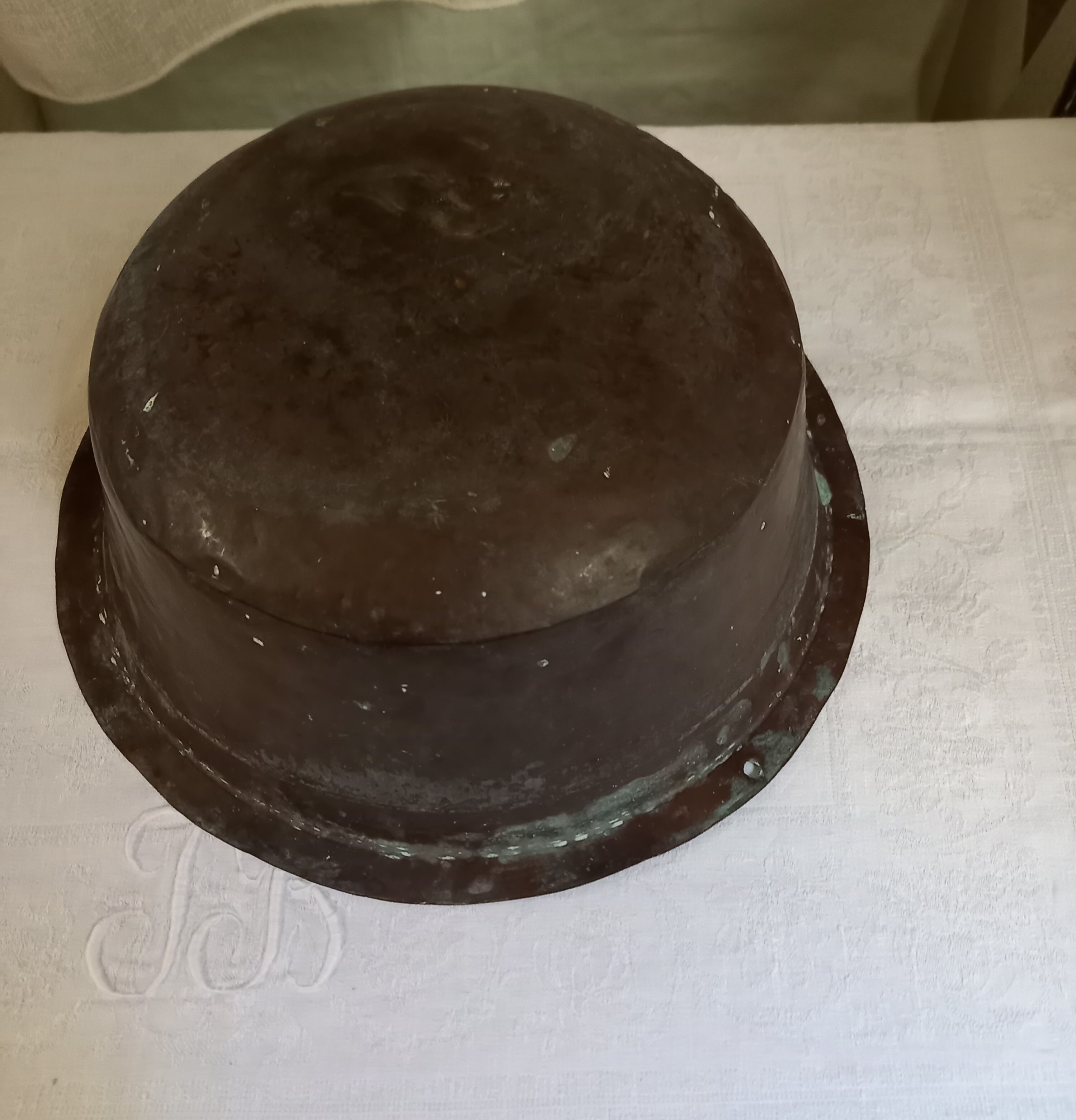 Old copper basin, stamped L.Roussange, Saint-Junien
