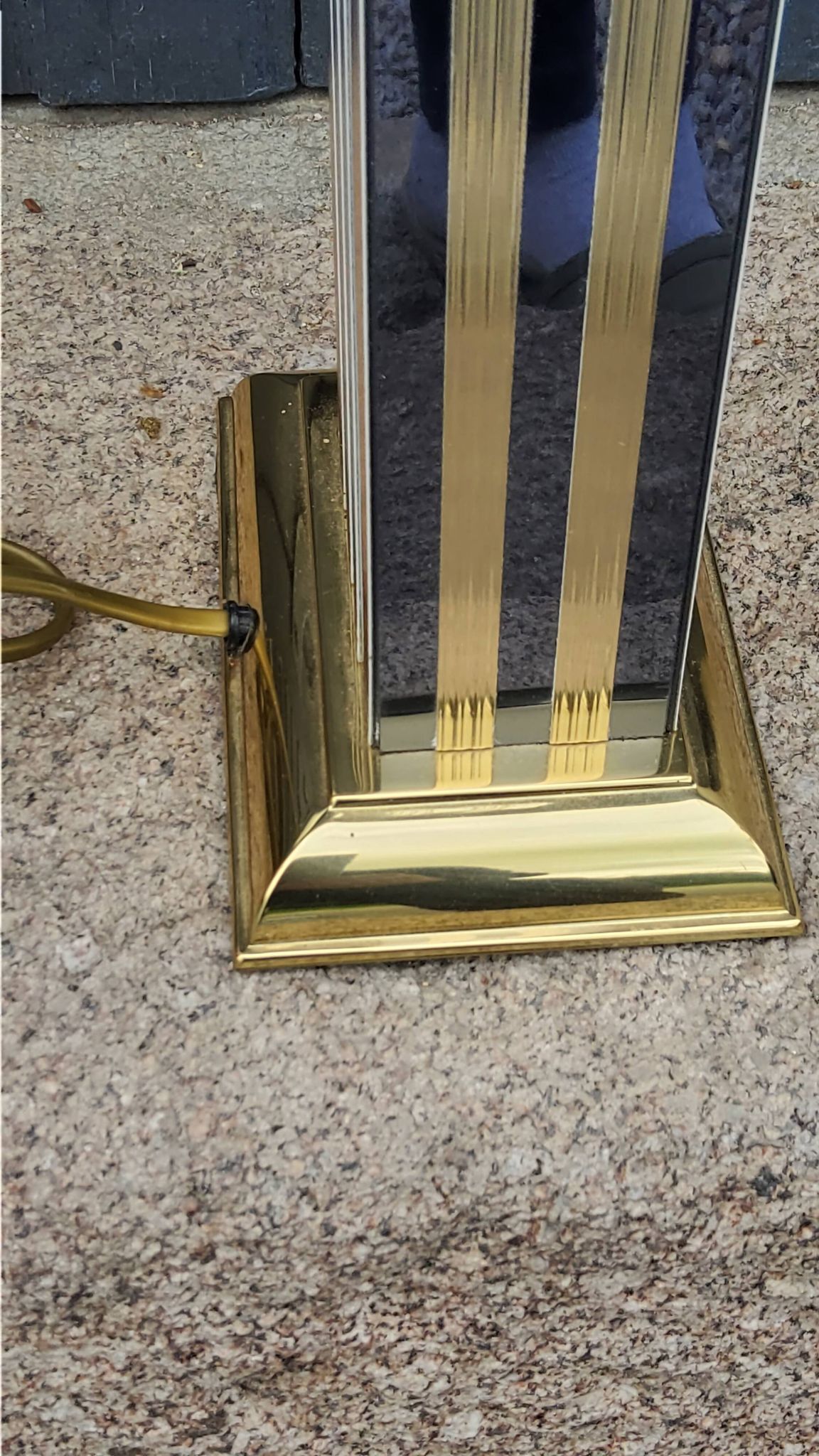 Hollywood Regency style Le Dauphin lamp from the 70s/80s in gilded brass and silver metal