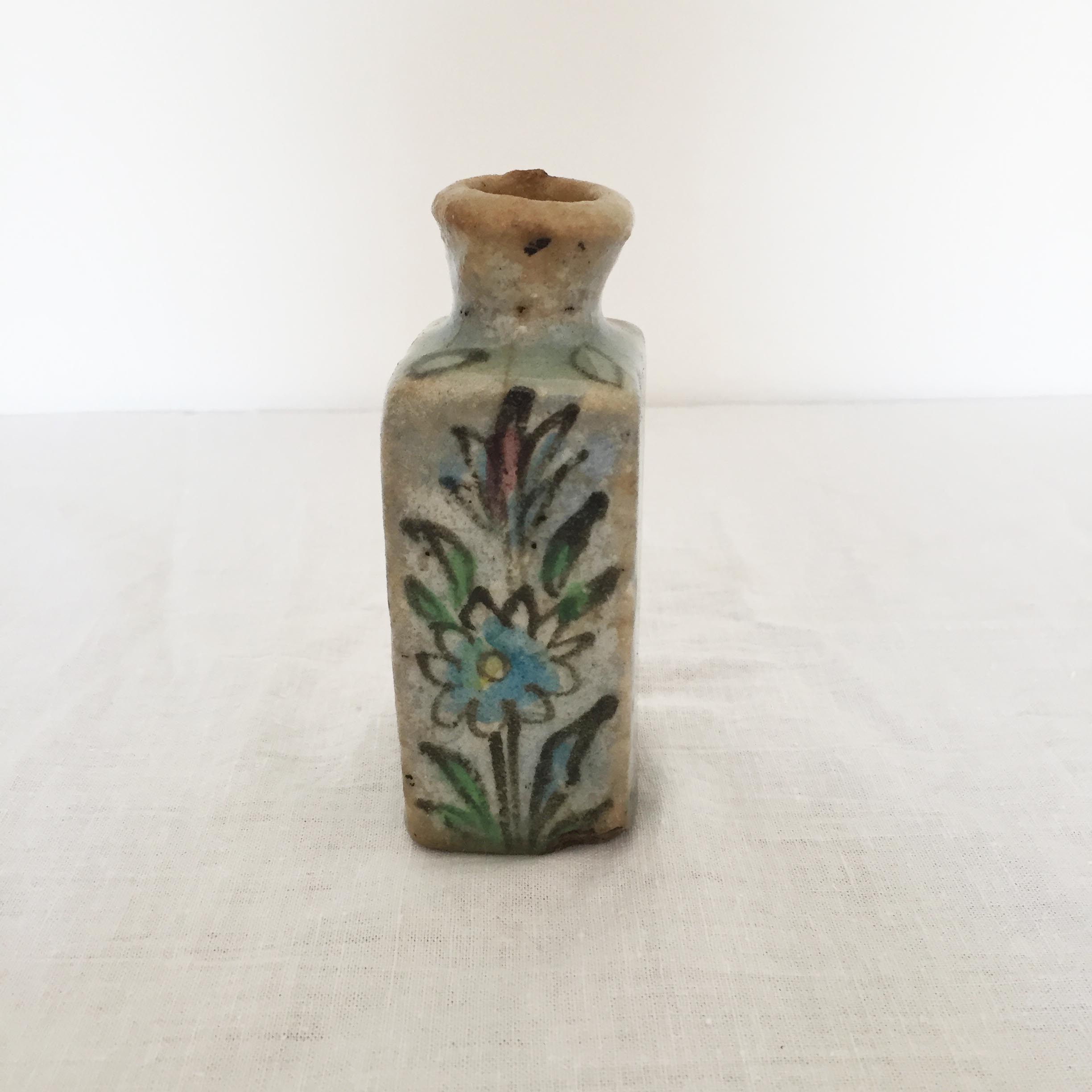 Iranian trilobed vase/bottle Iznik Kadjar