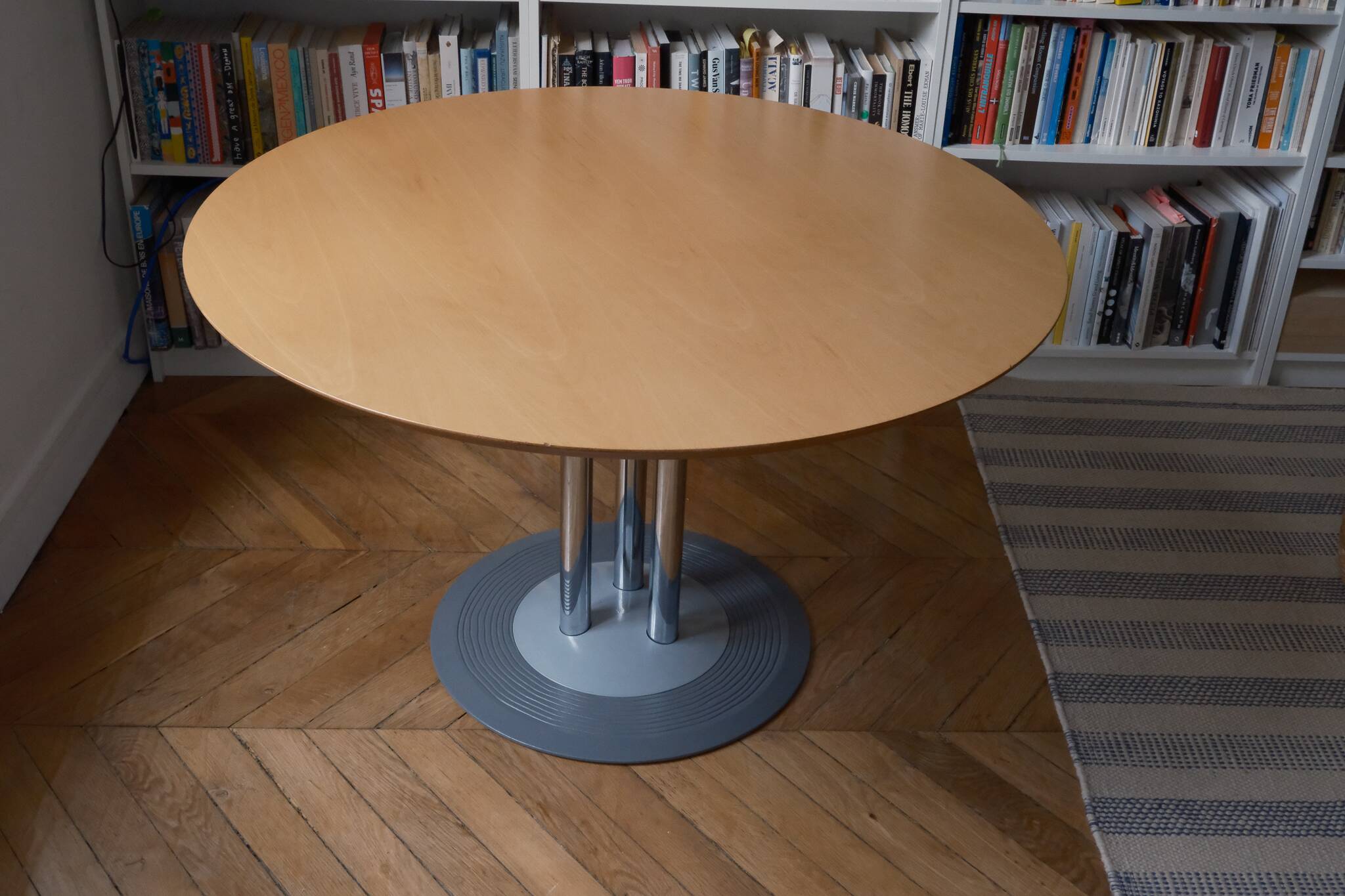 Post modern Trias dining table - Hugo de Ruiter - Leolux 1990