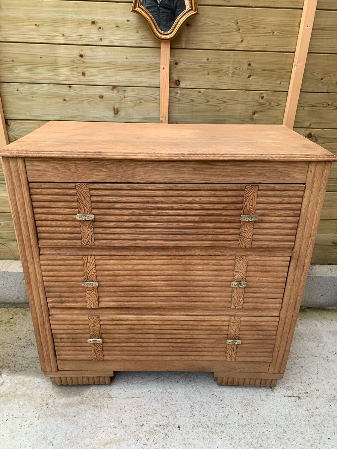 Art deco chest of drawers
