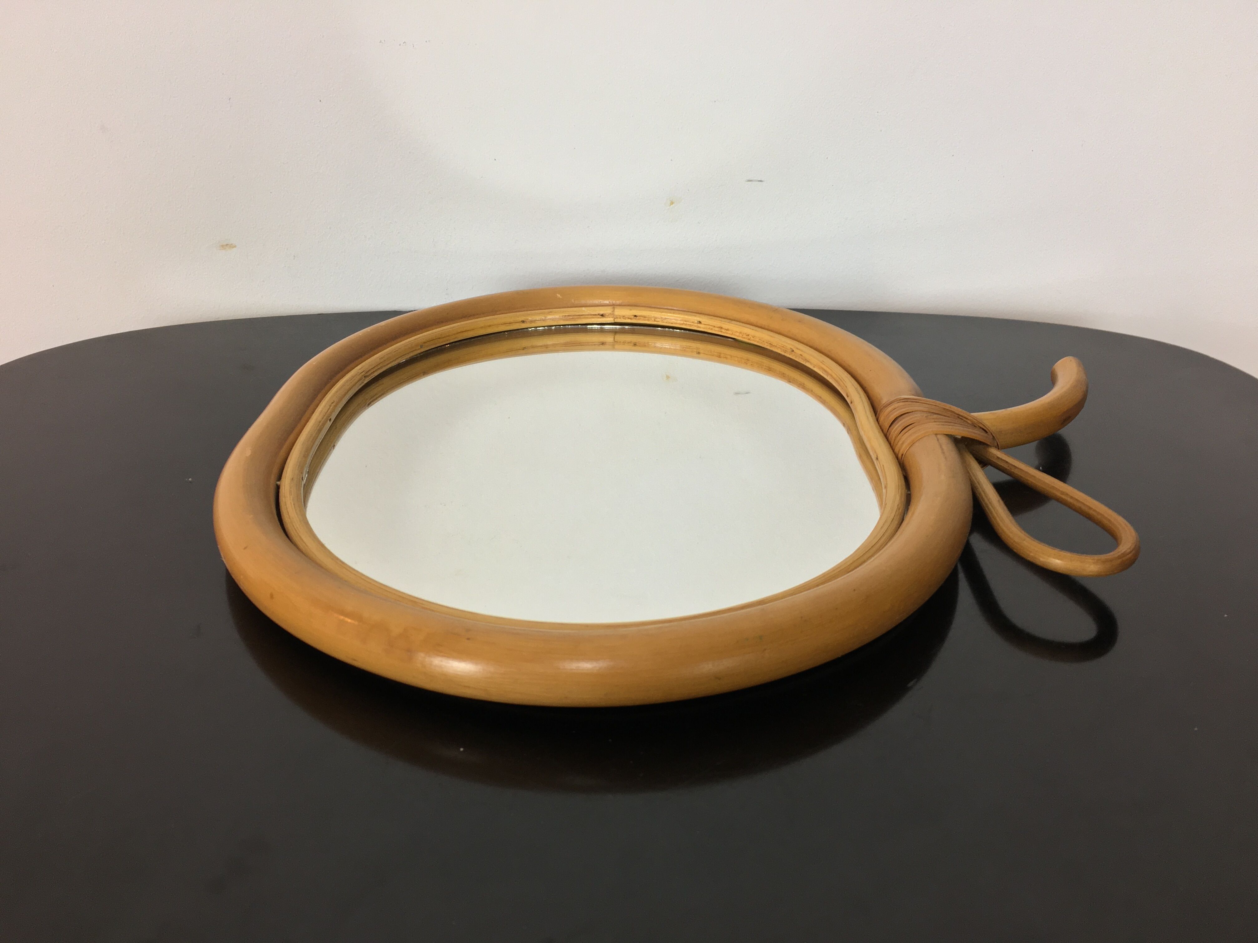 Mirror apple rattan 32 x 33 cm