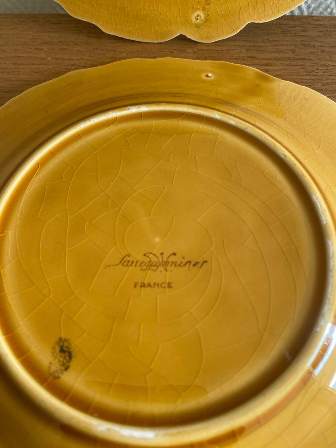 Antique set in Sarreguemines majolica from the 20th century.